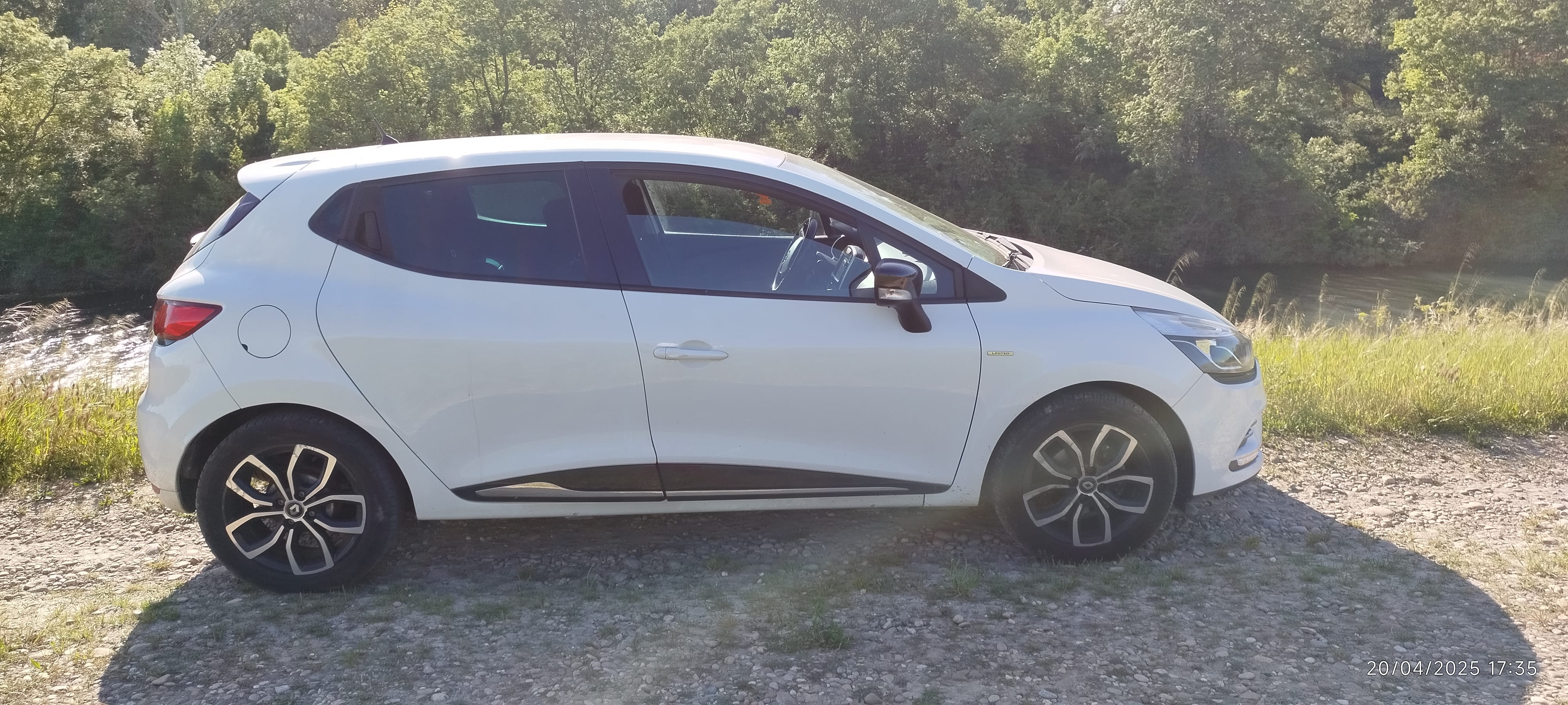 Renault Clio IV Limited avec Climatisation