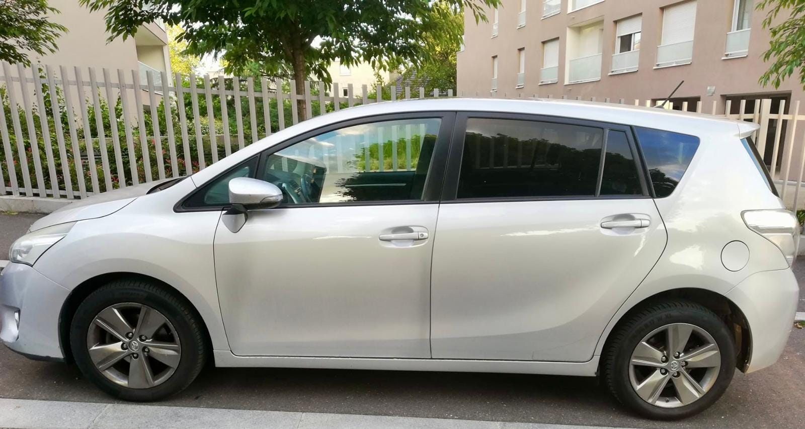 Toyota Verso 7 Places Skyview avec Climatisation