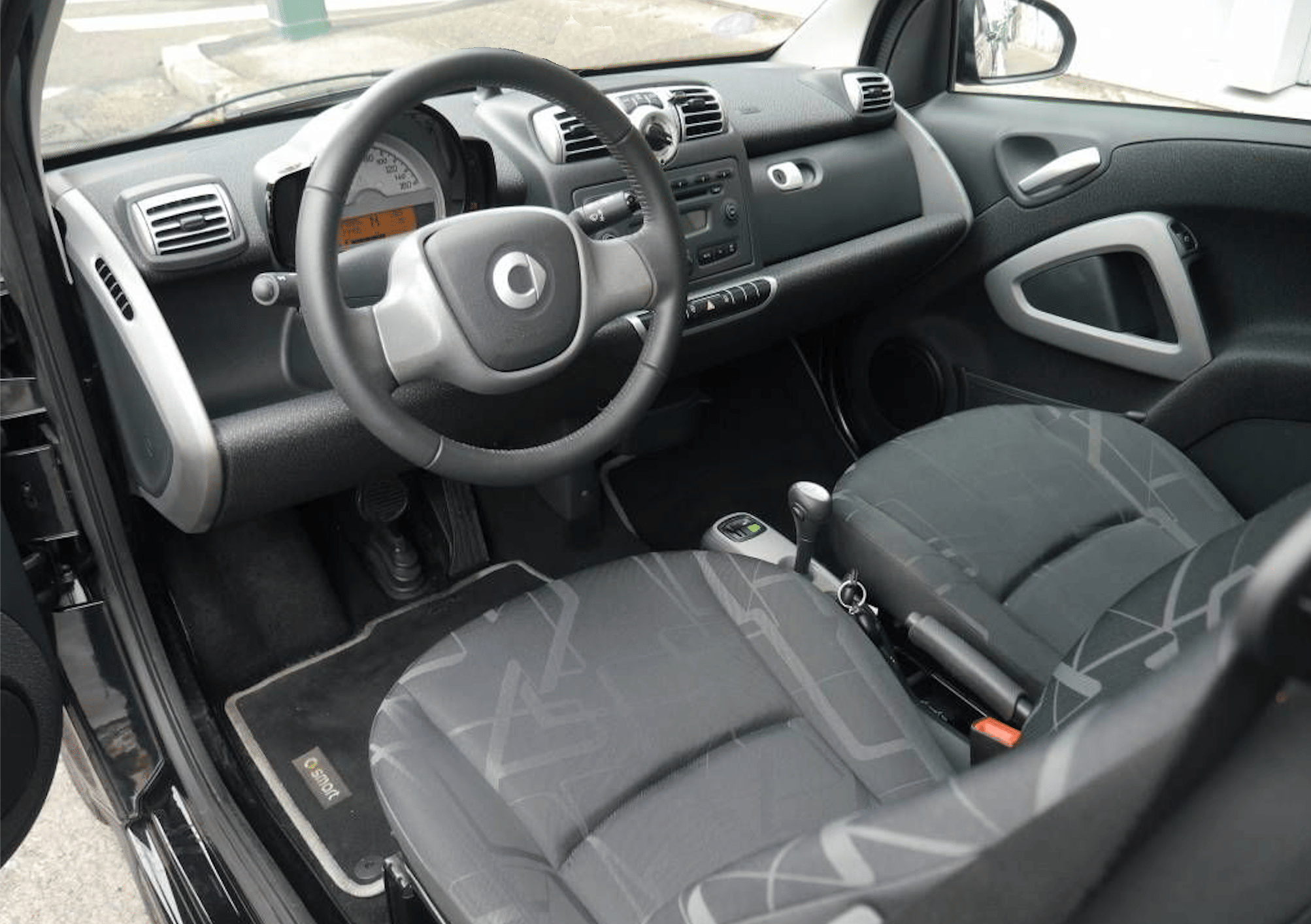 Smart Fortwo Coupé avec Autoradio