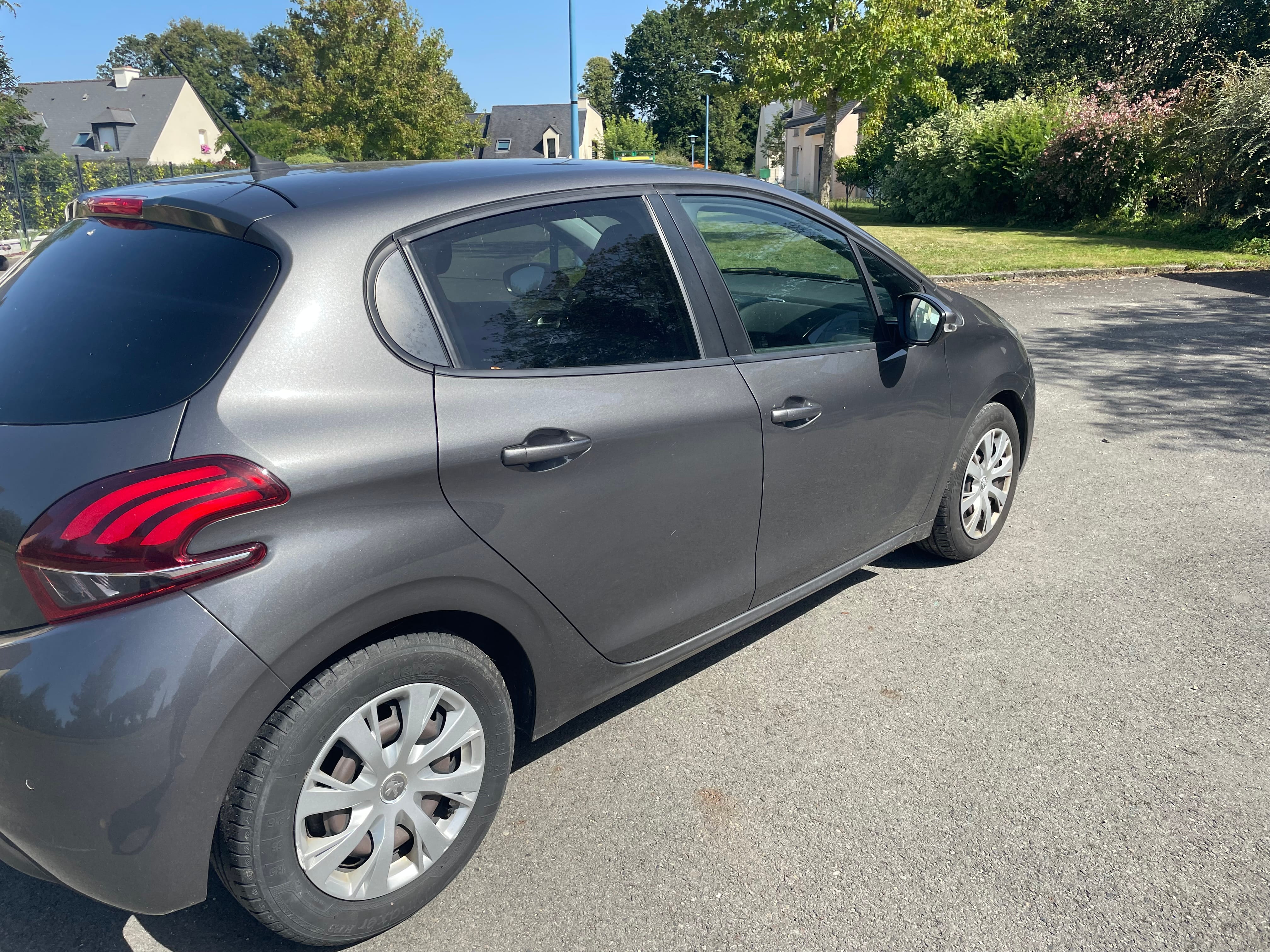 Peugeot 208 avec Régulateur de vitesse