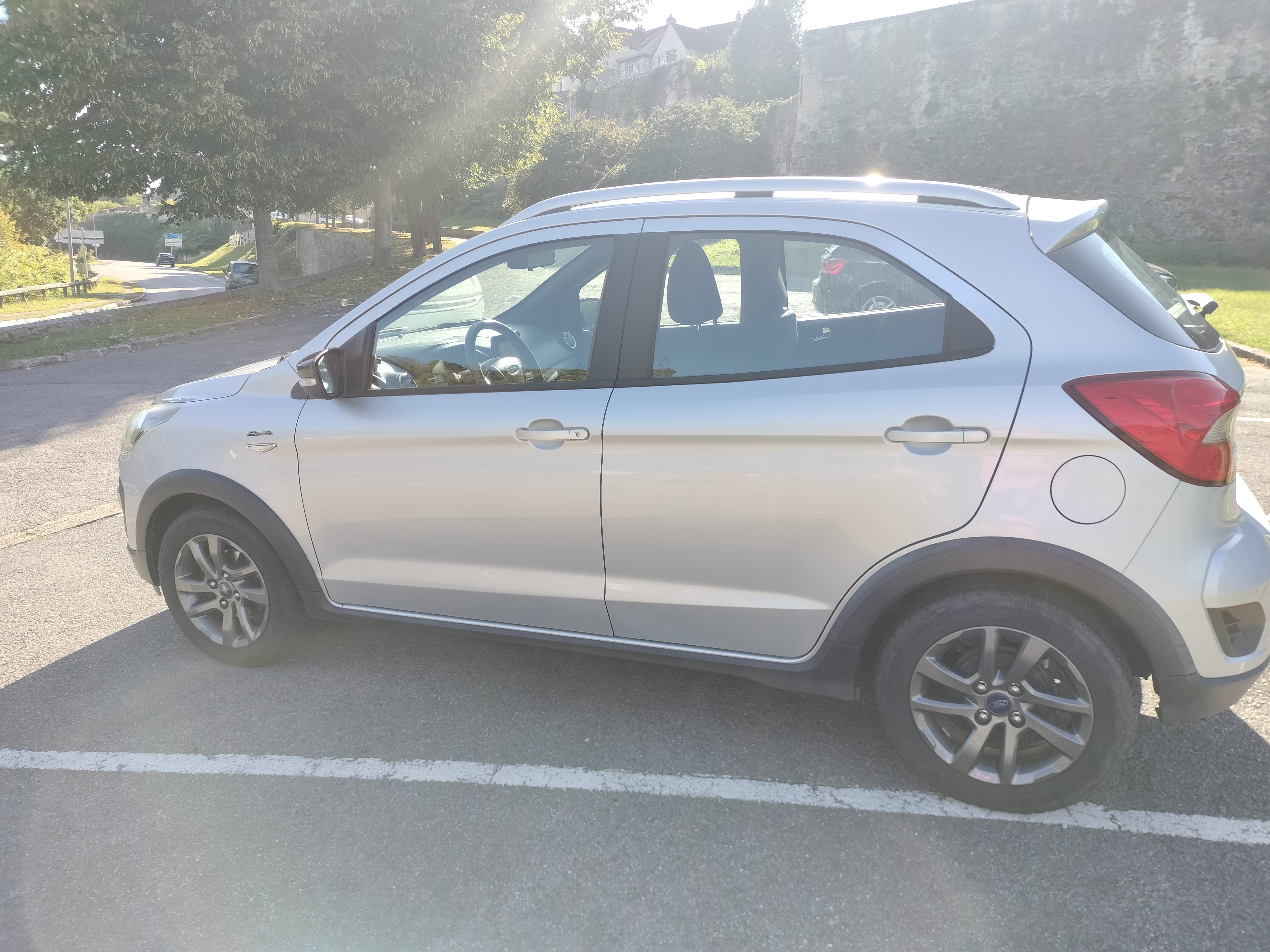 Ford KA+ avec Climatisation