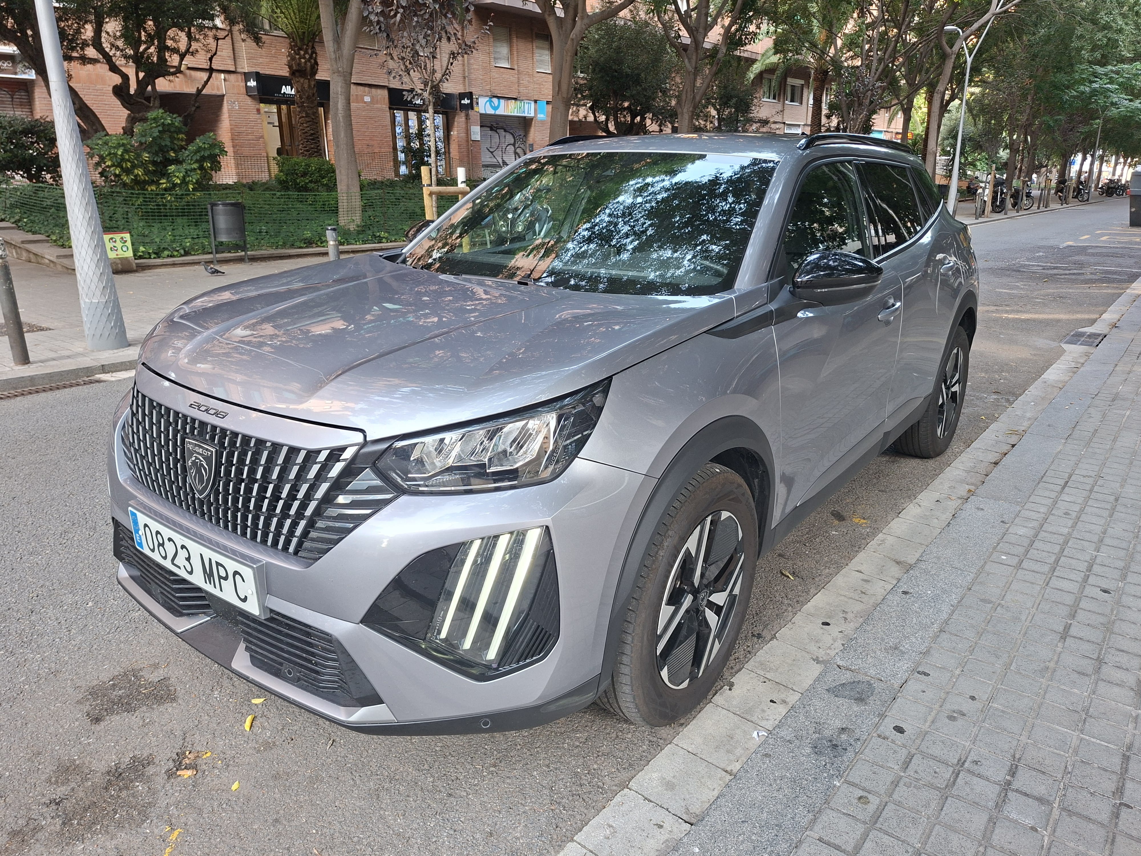 Peugeot 2008 Allure PureTech 100 S&S 6 Vel. MAN, 2024, Gasolina 95