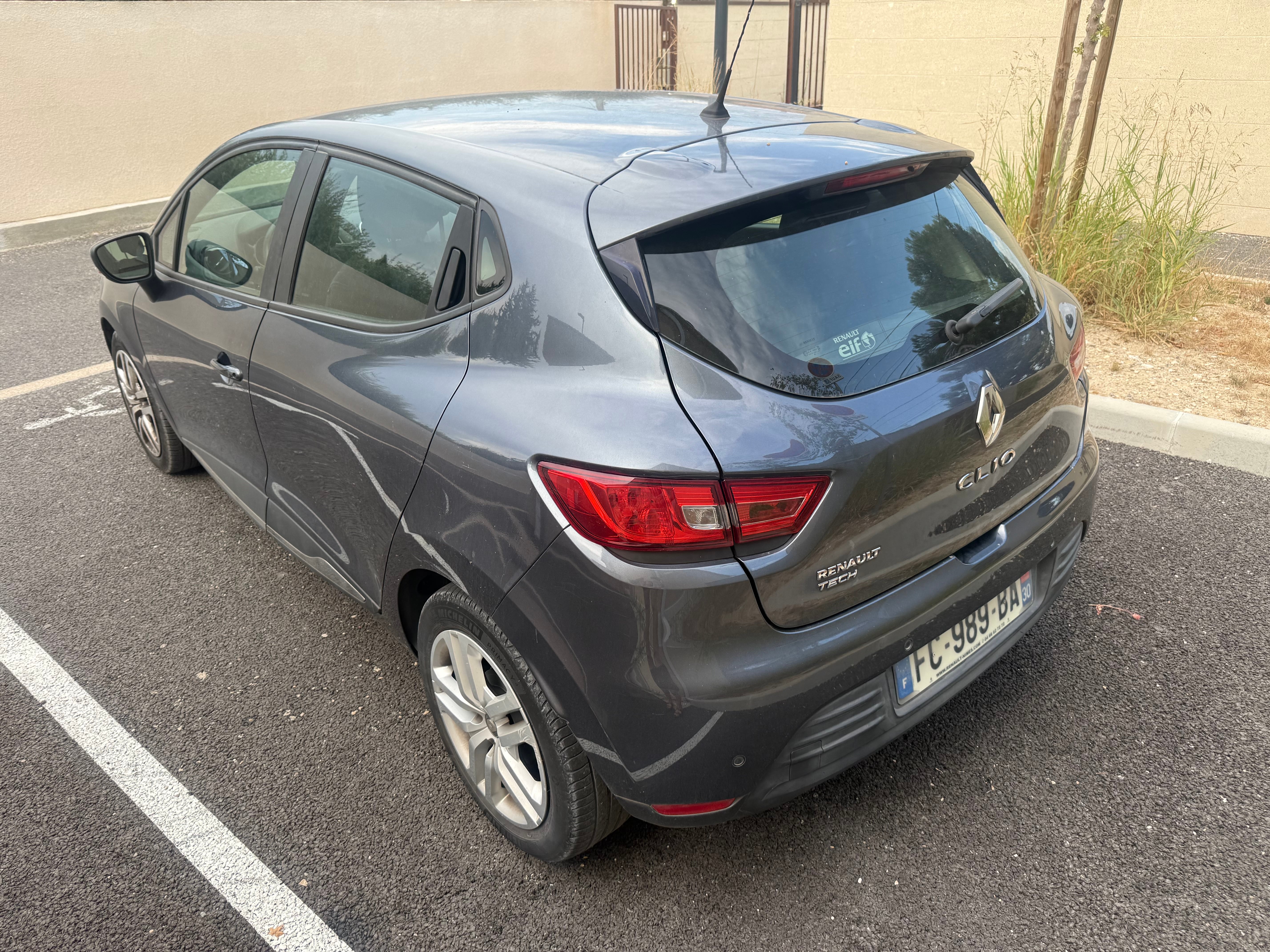 Renault Clio avec Climatisation