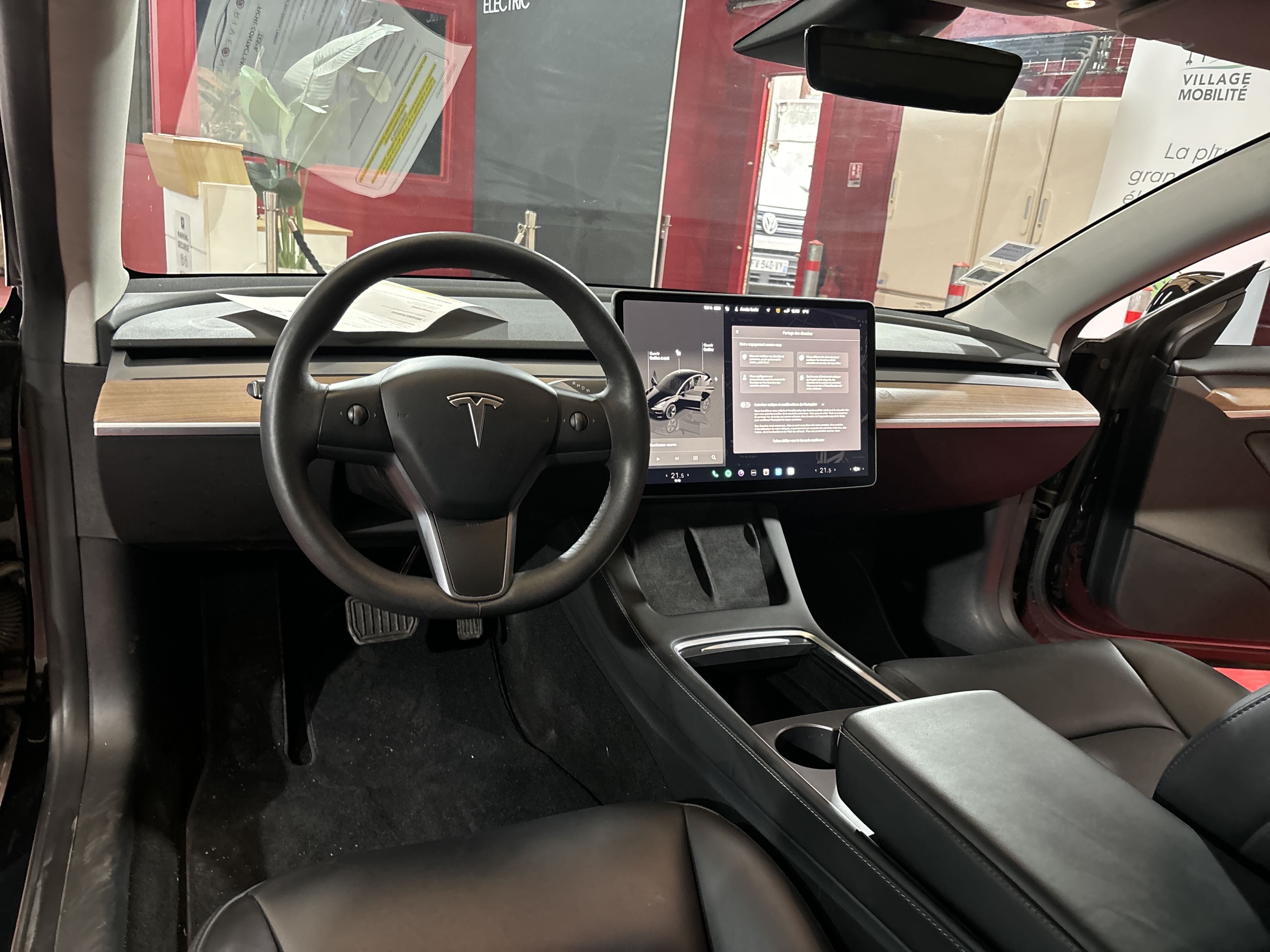 Tesla Model 3 avec GPS