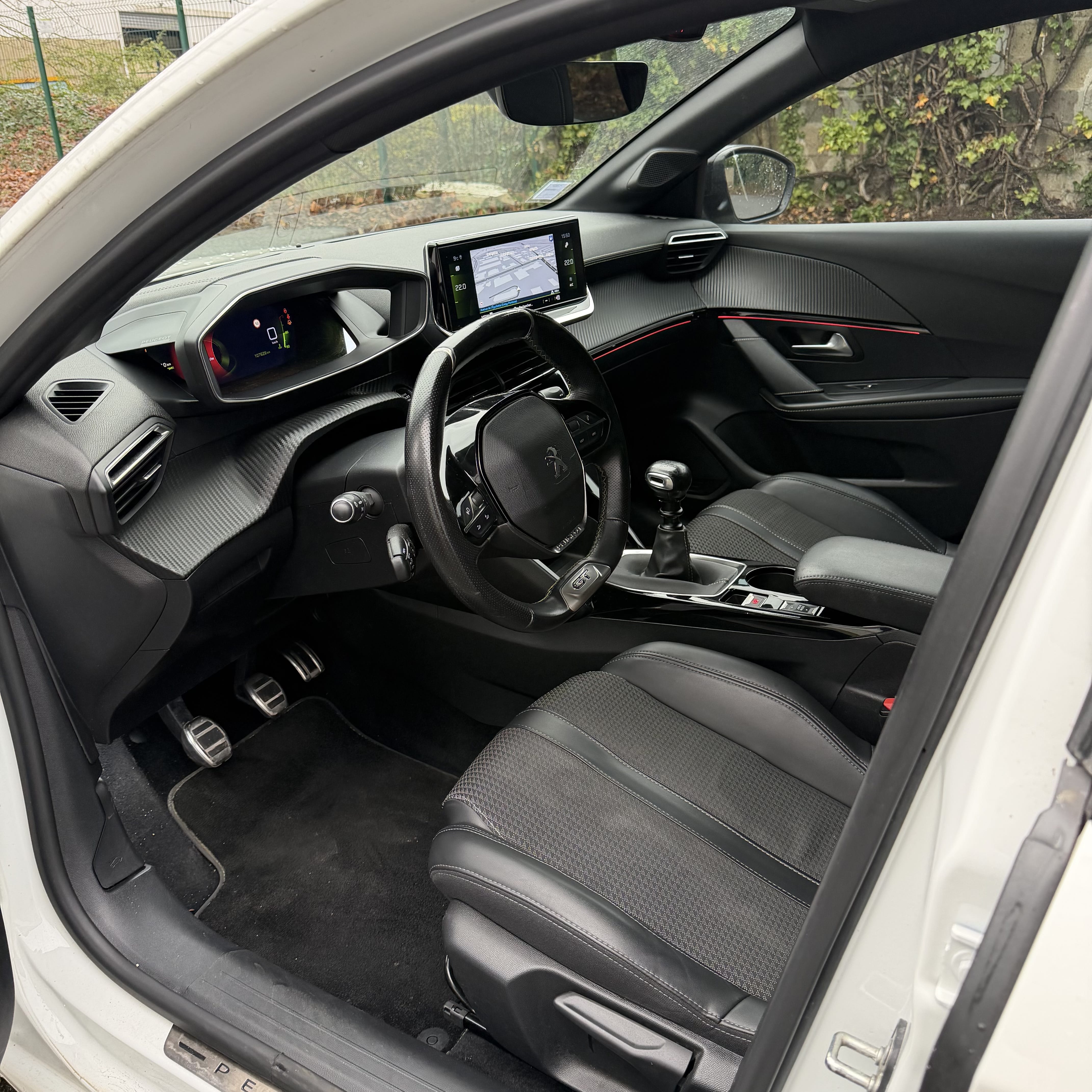 Peugeot 208 avec GPS