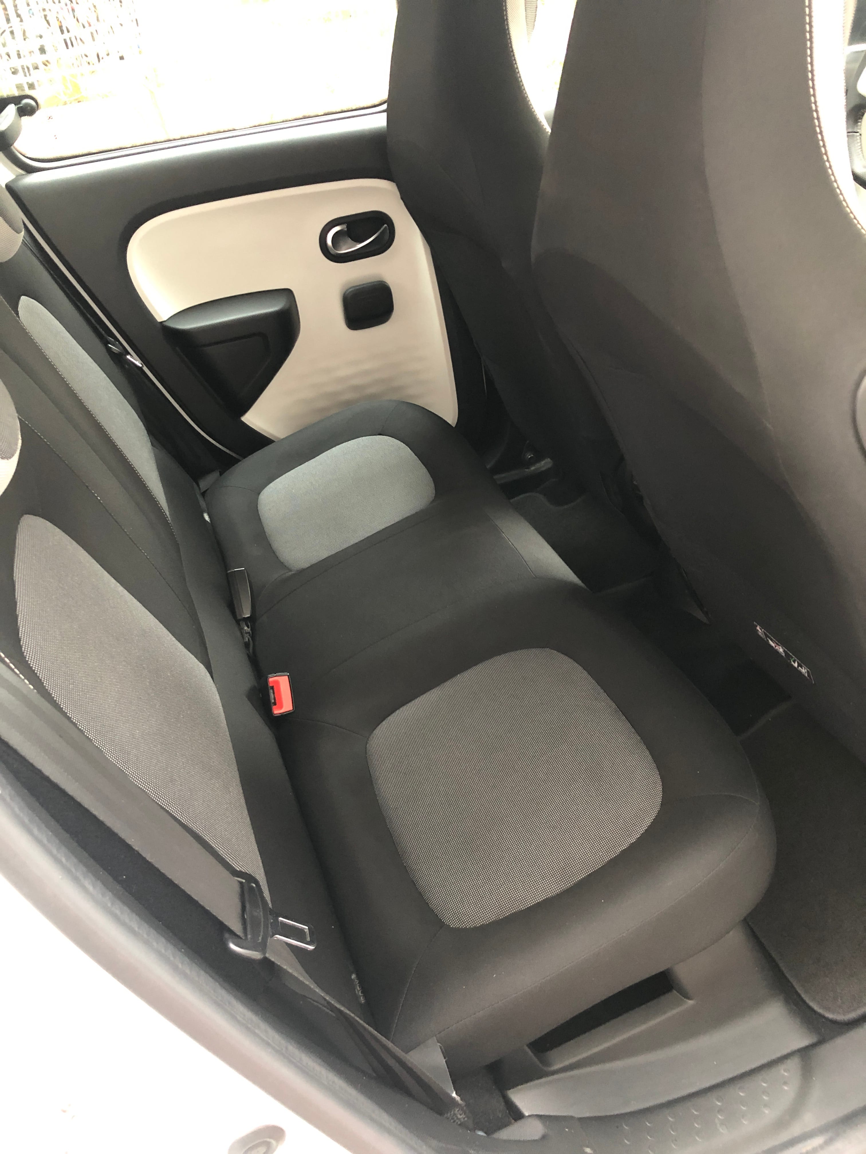 Renault Twingo III essence 98