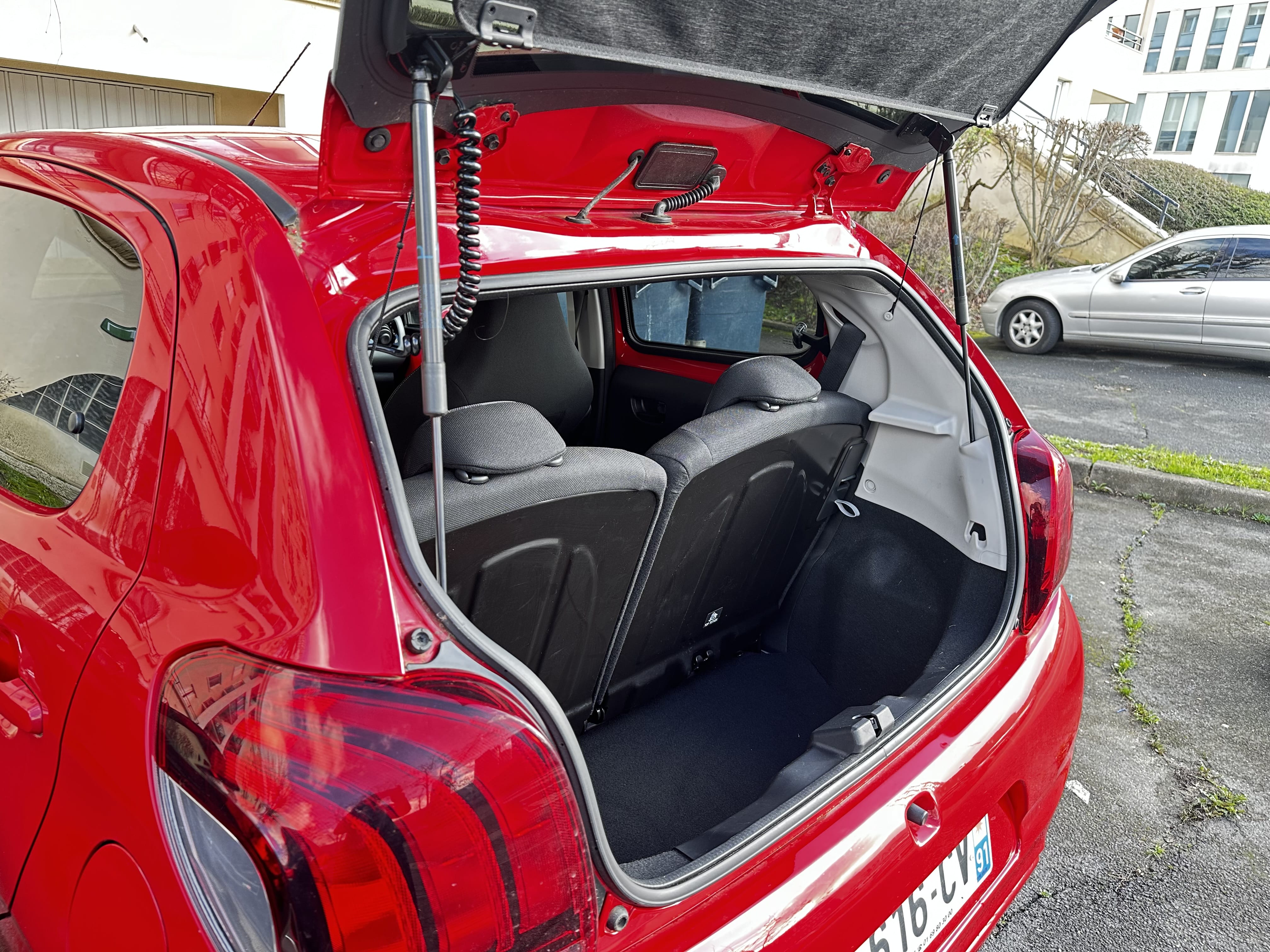 Peugeot 108 STYLE avec Entrée audio / iPod