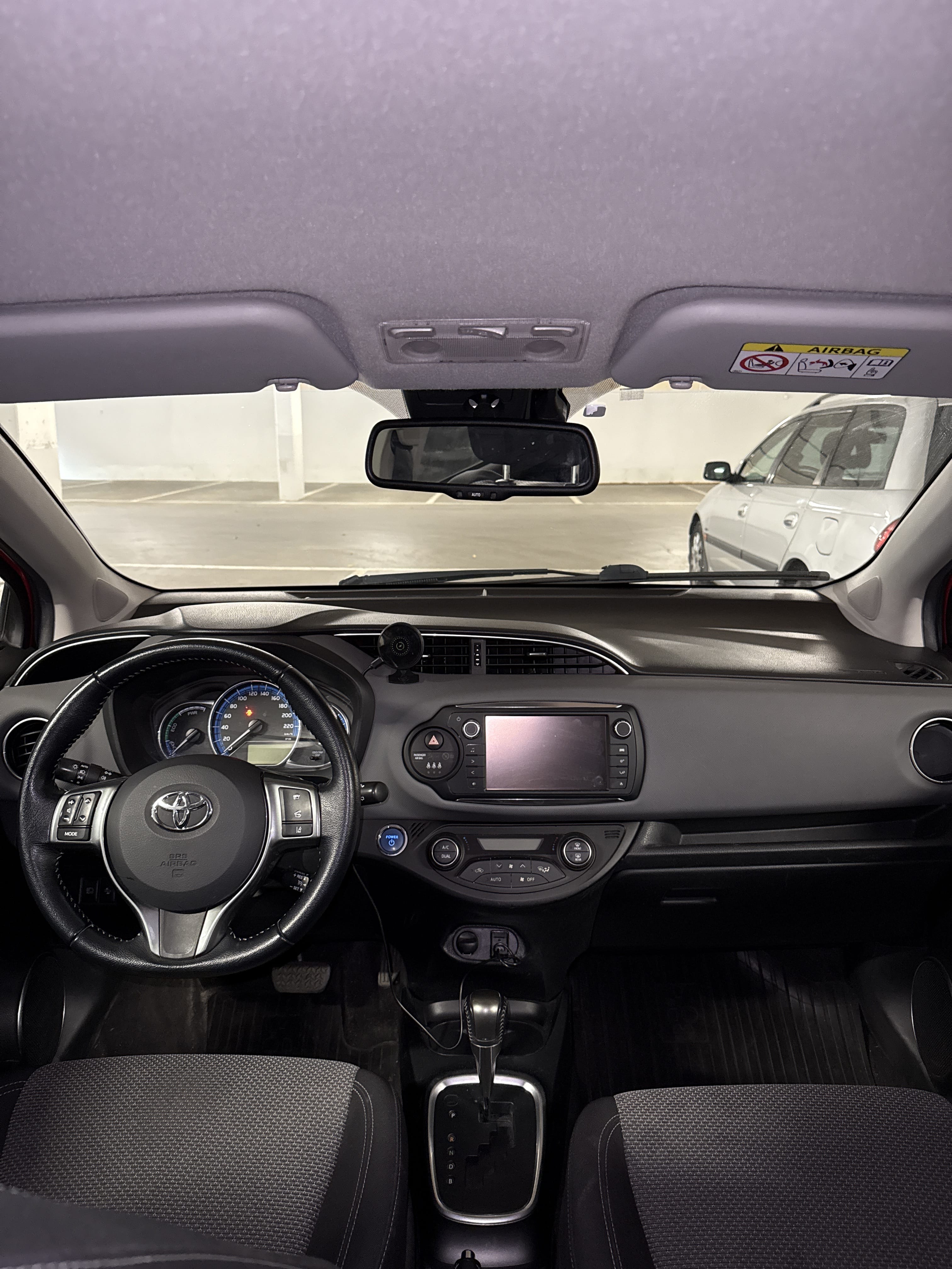 Toyota Yaris Hybrid med Cruisekontroll