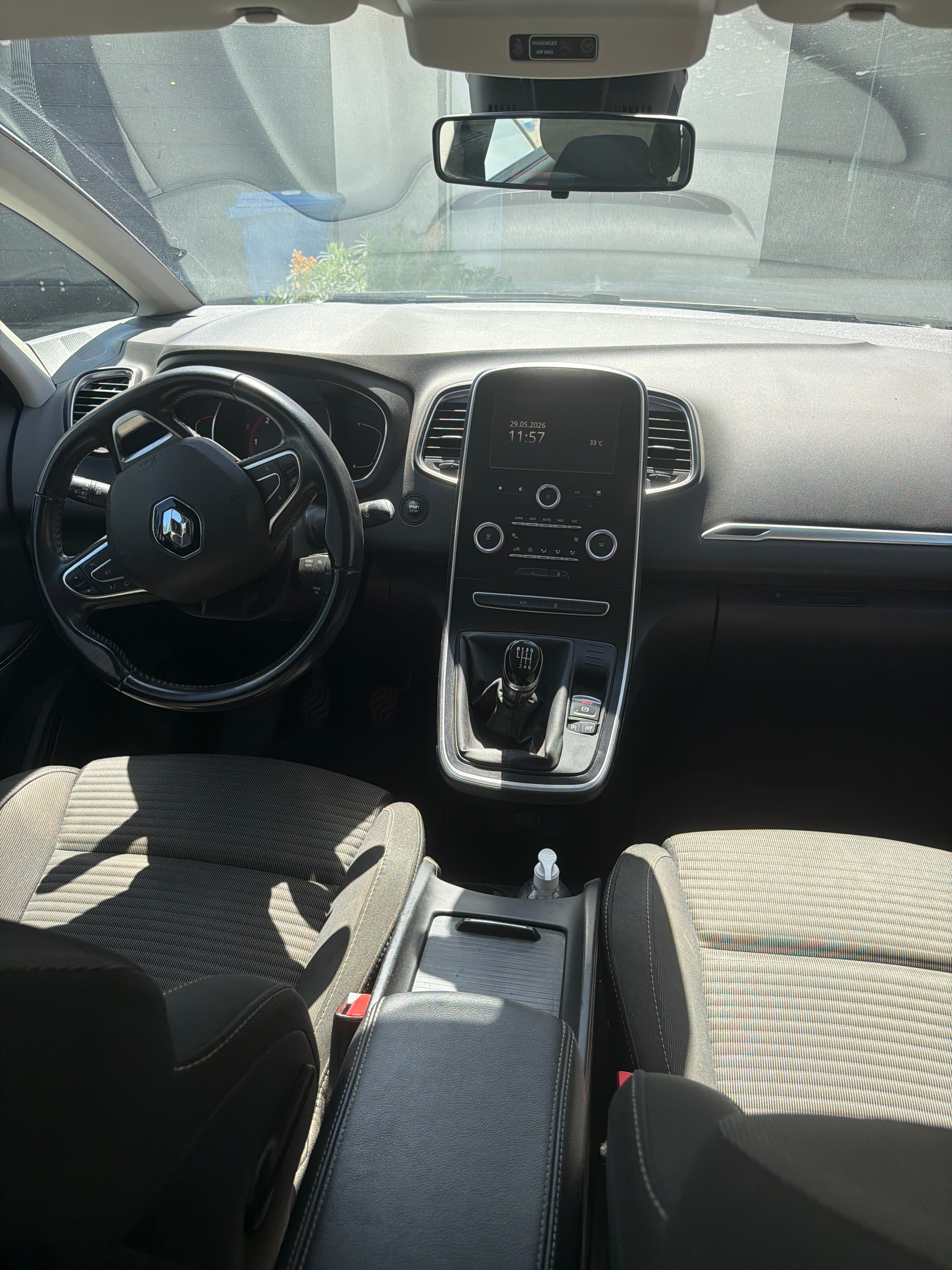 Renault Grand Scenic avec Régulateur de vitesse