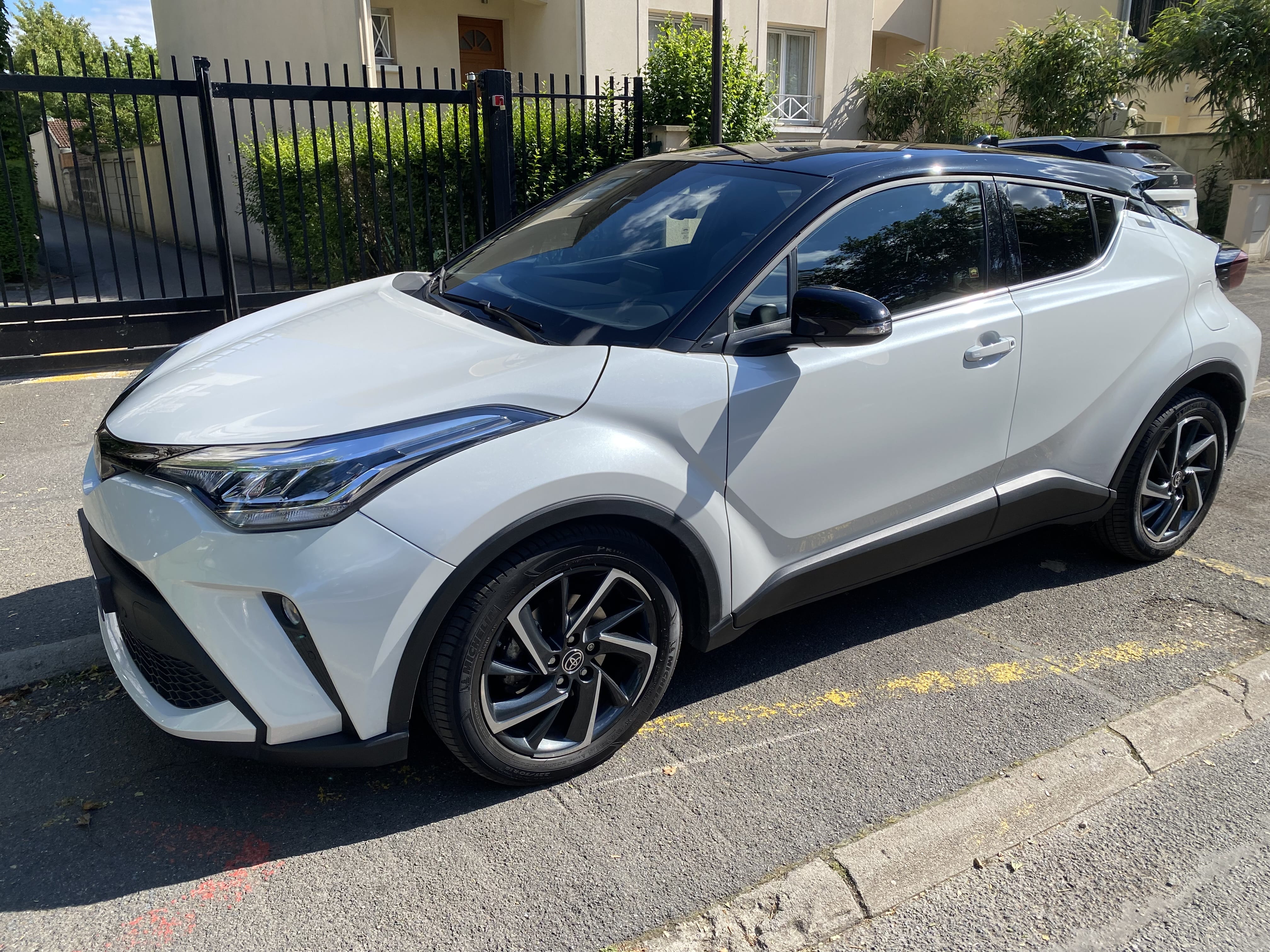 Toyota C-HR avec Entrée audio / iPod