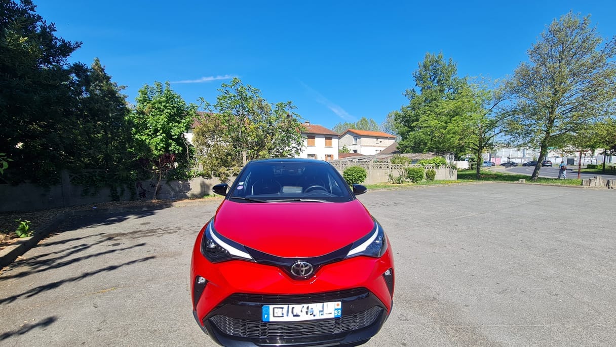 Toyota C-HR Hybrid avec Climatisation