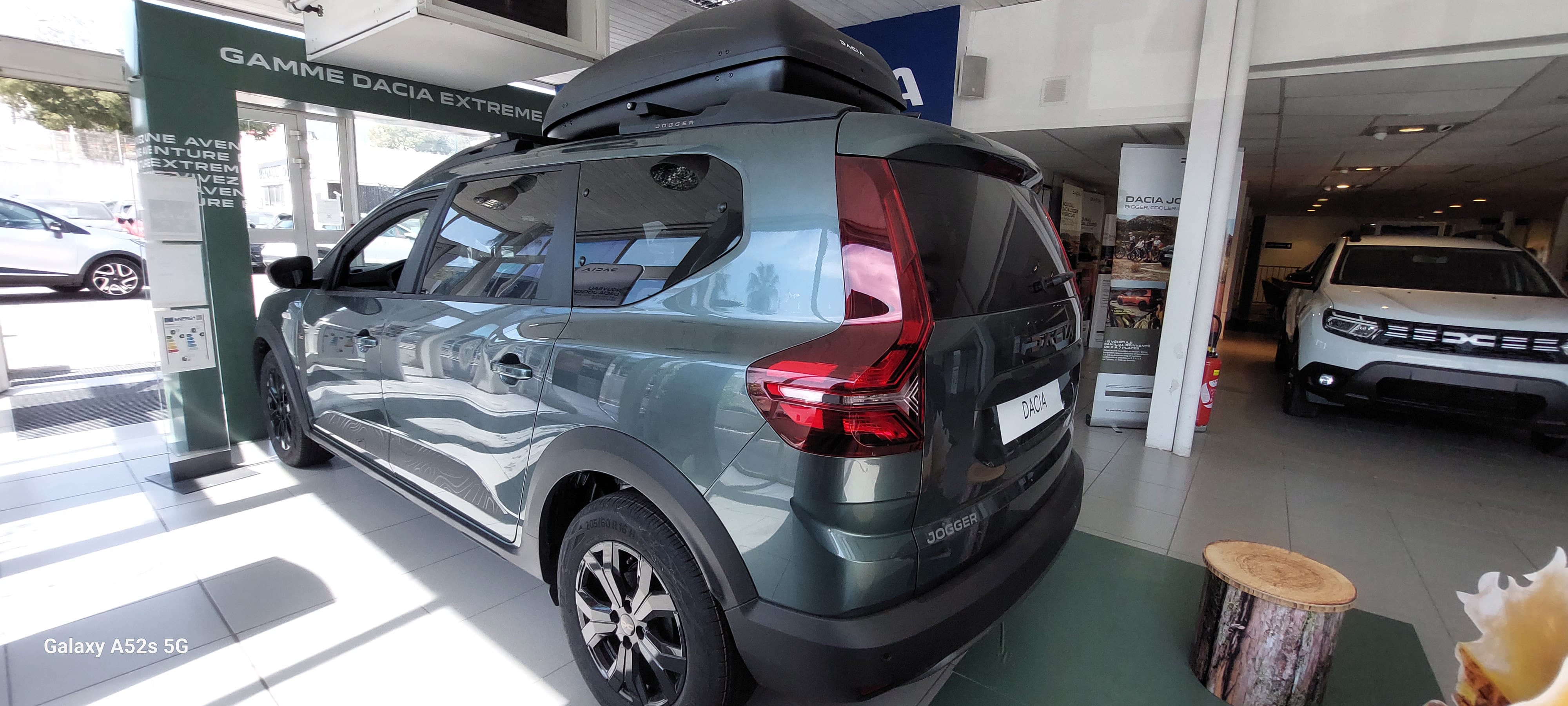 Dacia Jogger avec Coffre de toit