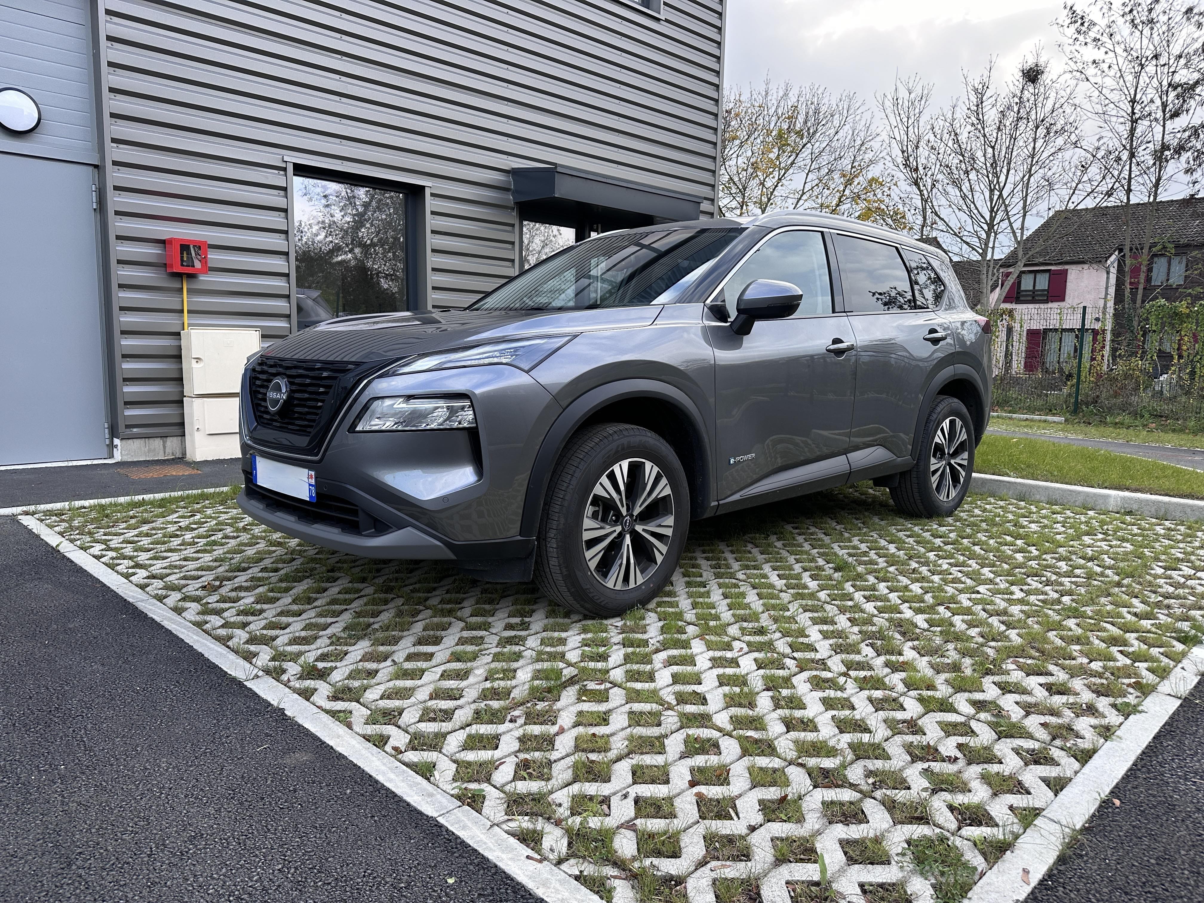 Nissan X-Trail N-CONNECTA E-4ORCE HEV 213CH BVA 7 PLACES, 2023, Essence 95 / Électrique (hybride), automatique, 7 places