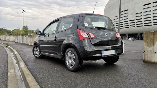 Renault Twingo Louez la Twingo 2 Diesel – Économique et Pratique ! avec Régulateur de vitesse