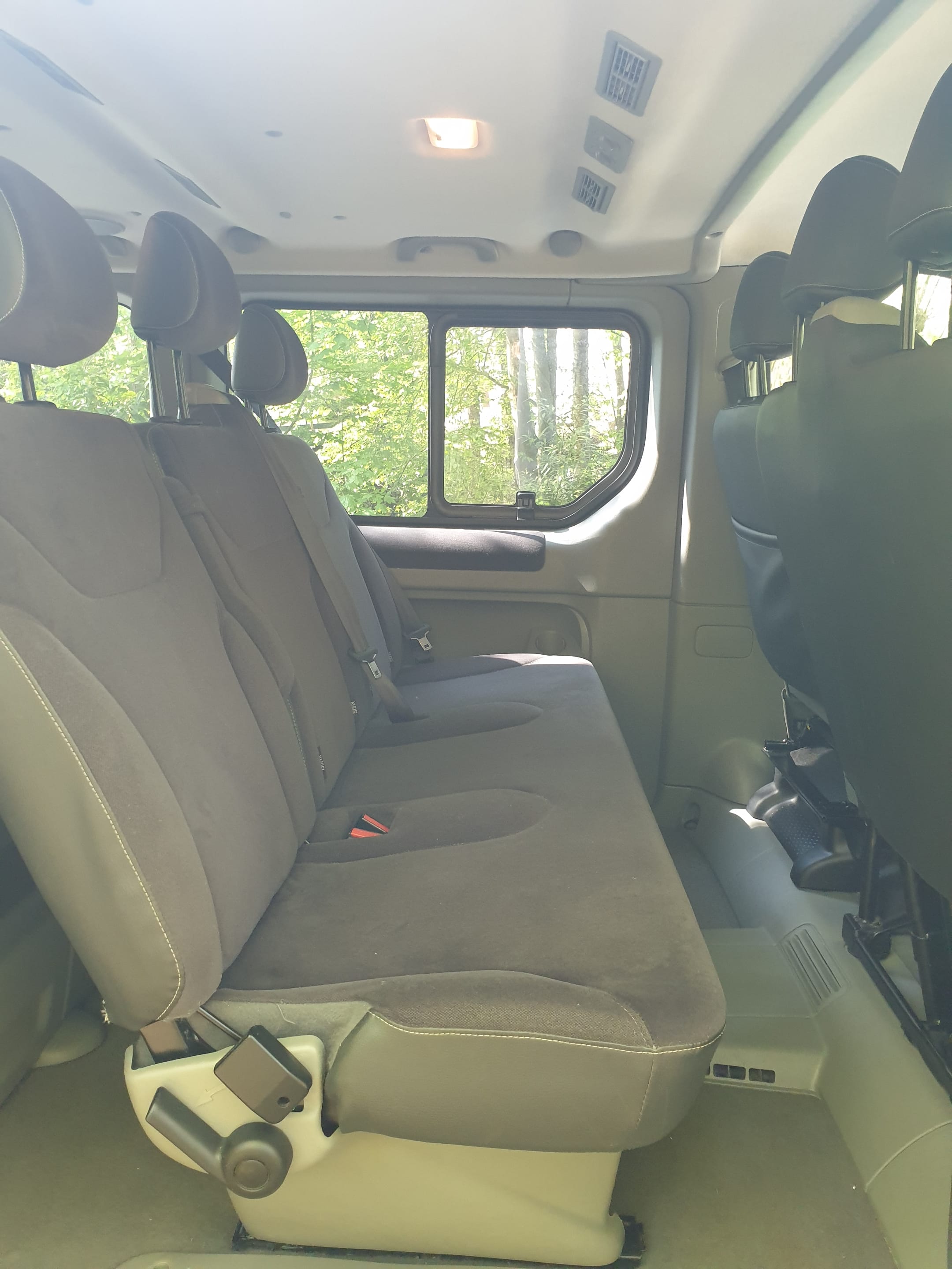 Renault Trafic Passenger 2.0 dci 115 avec Audio Bluetooth