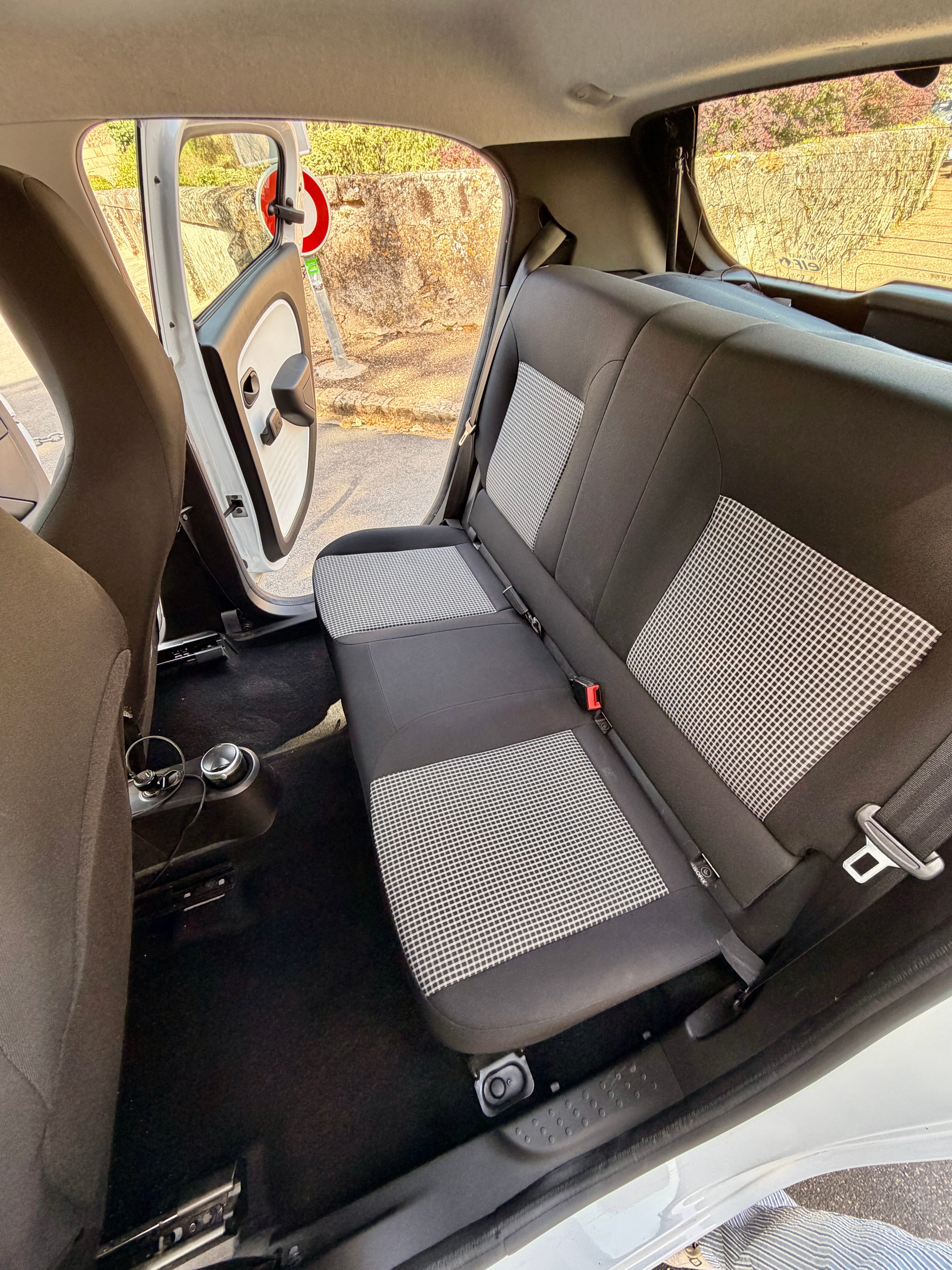 Renault Twingo III avec Autoradio