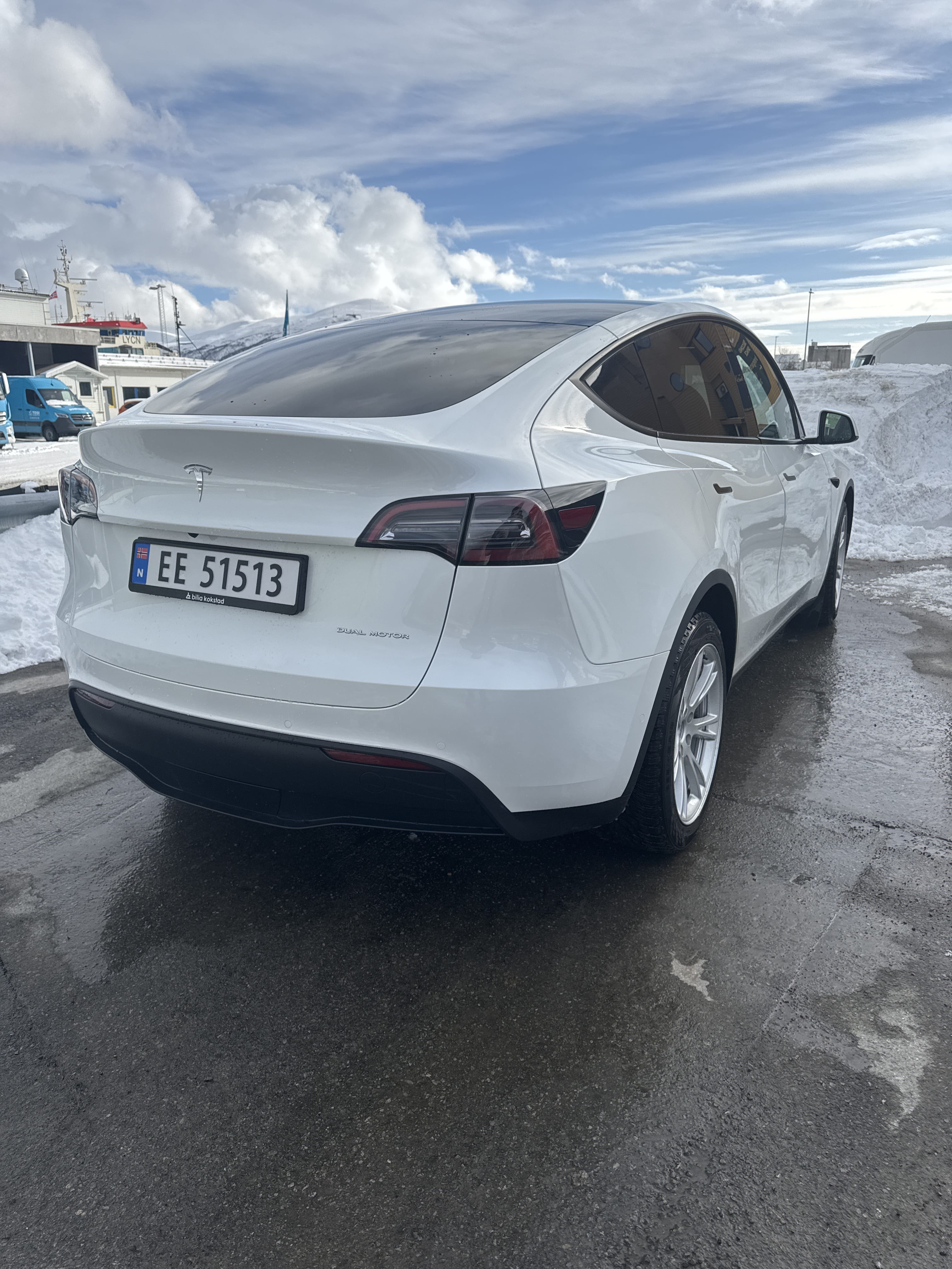 Tesla Model Y Long Range met GPS