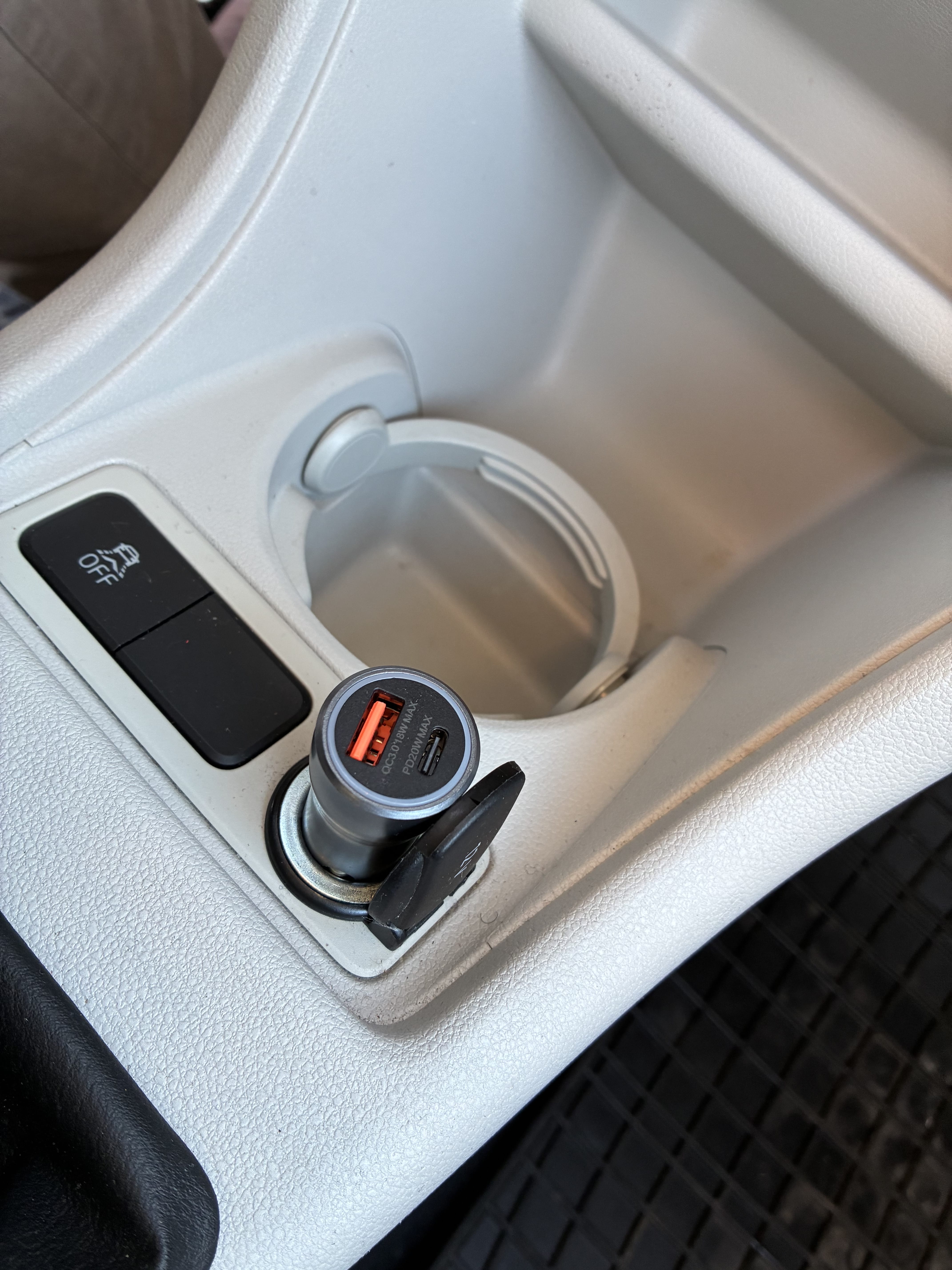 Volkswagen Up! Klima, Handy Halterung, AUX/USBC/Iphone Kabel, Navi, Bluetooth Freisprecheinrichtung