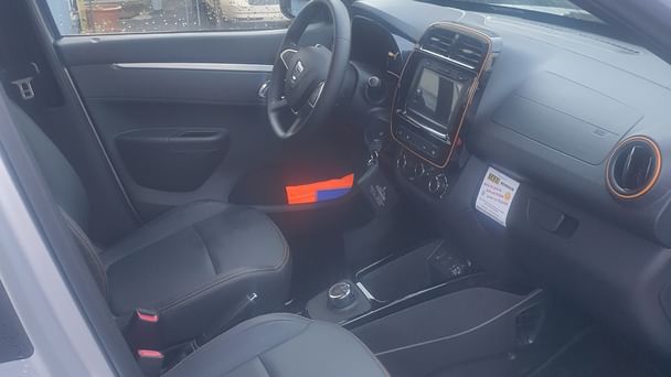 Dacia Spring mit Winterreifen