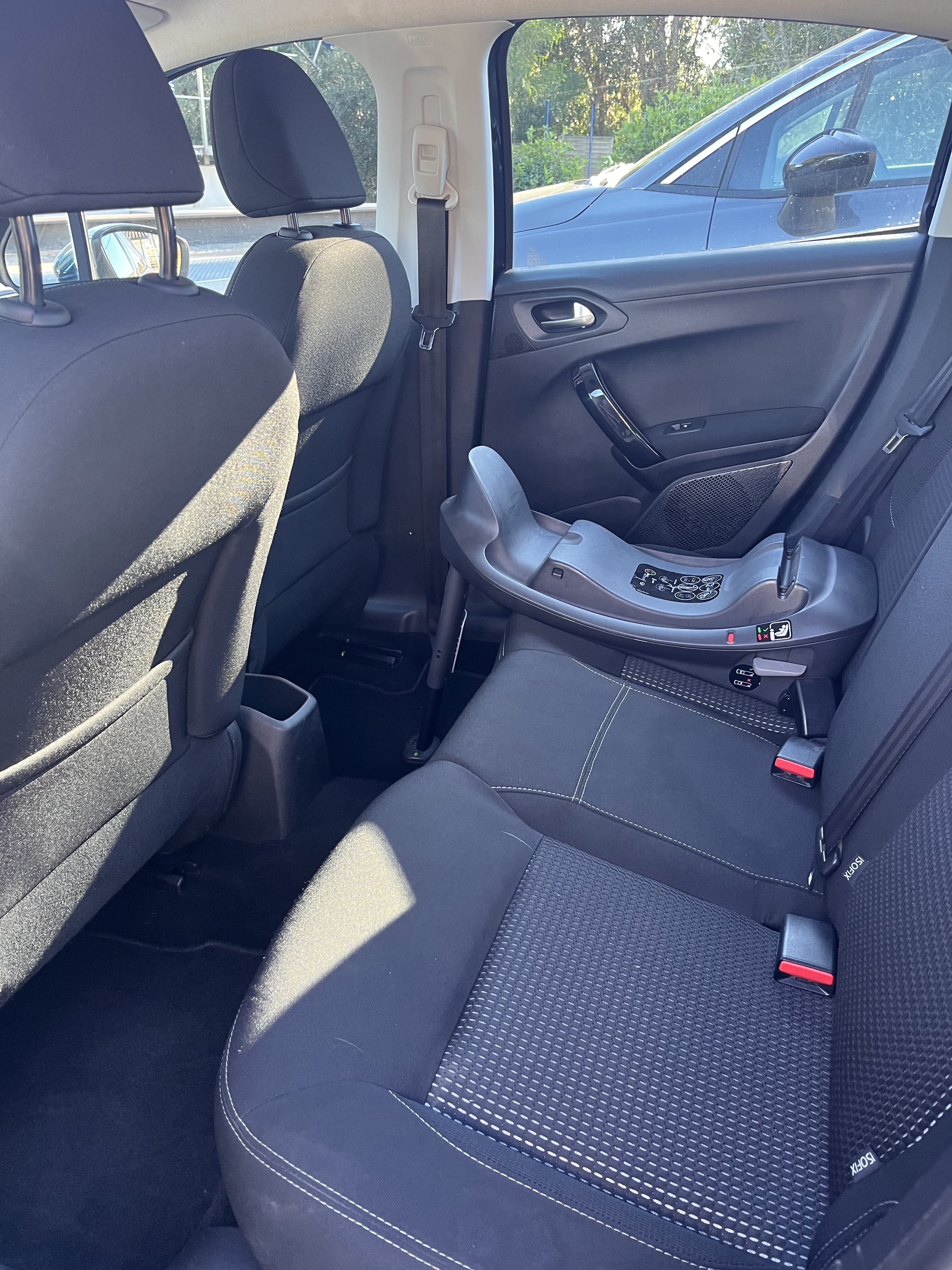 Peugeot 208 avec Entrée audio / iPod