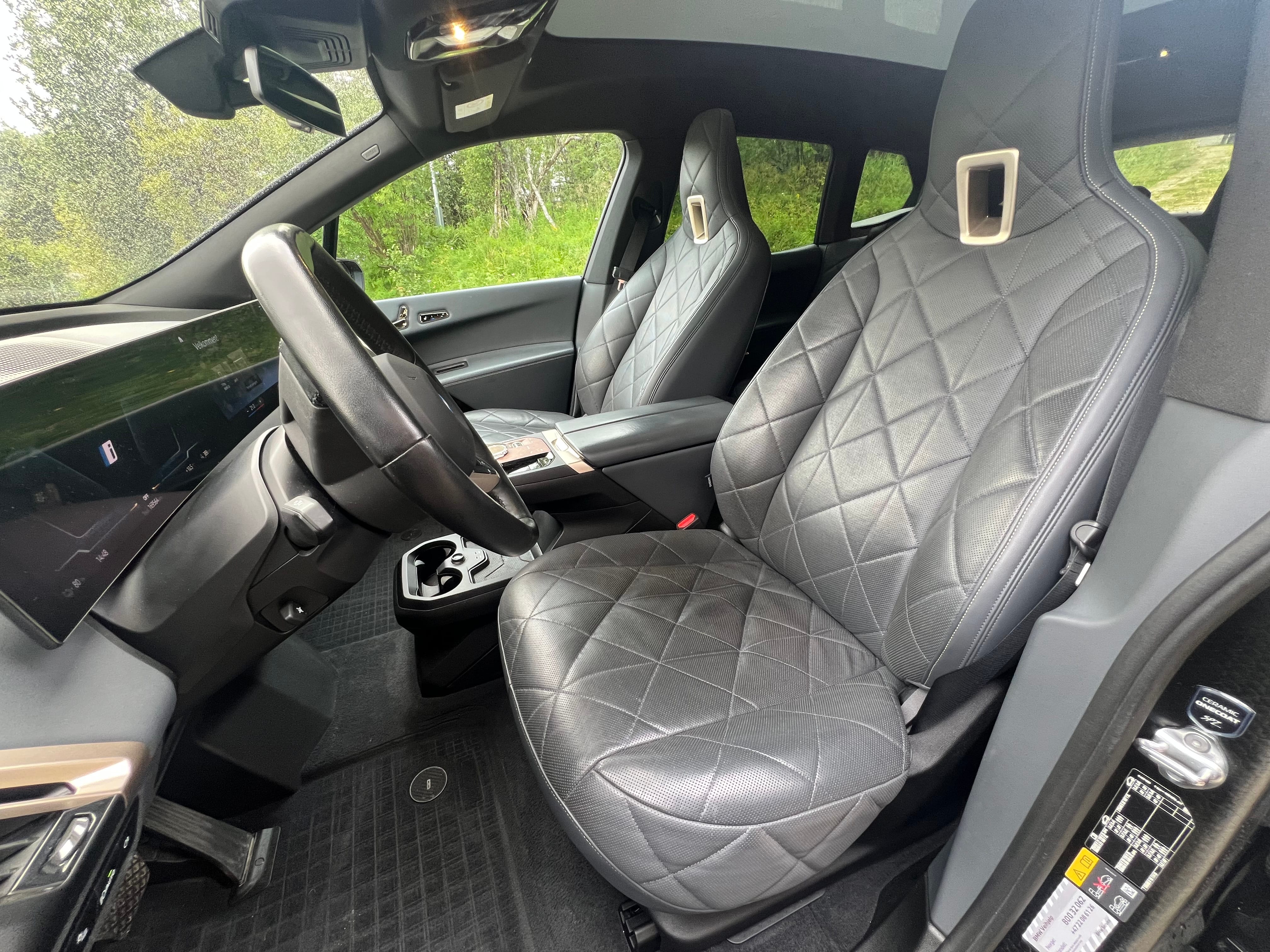 BMW iX xDrive50 mit Tempomat