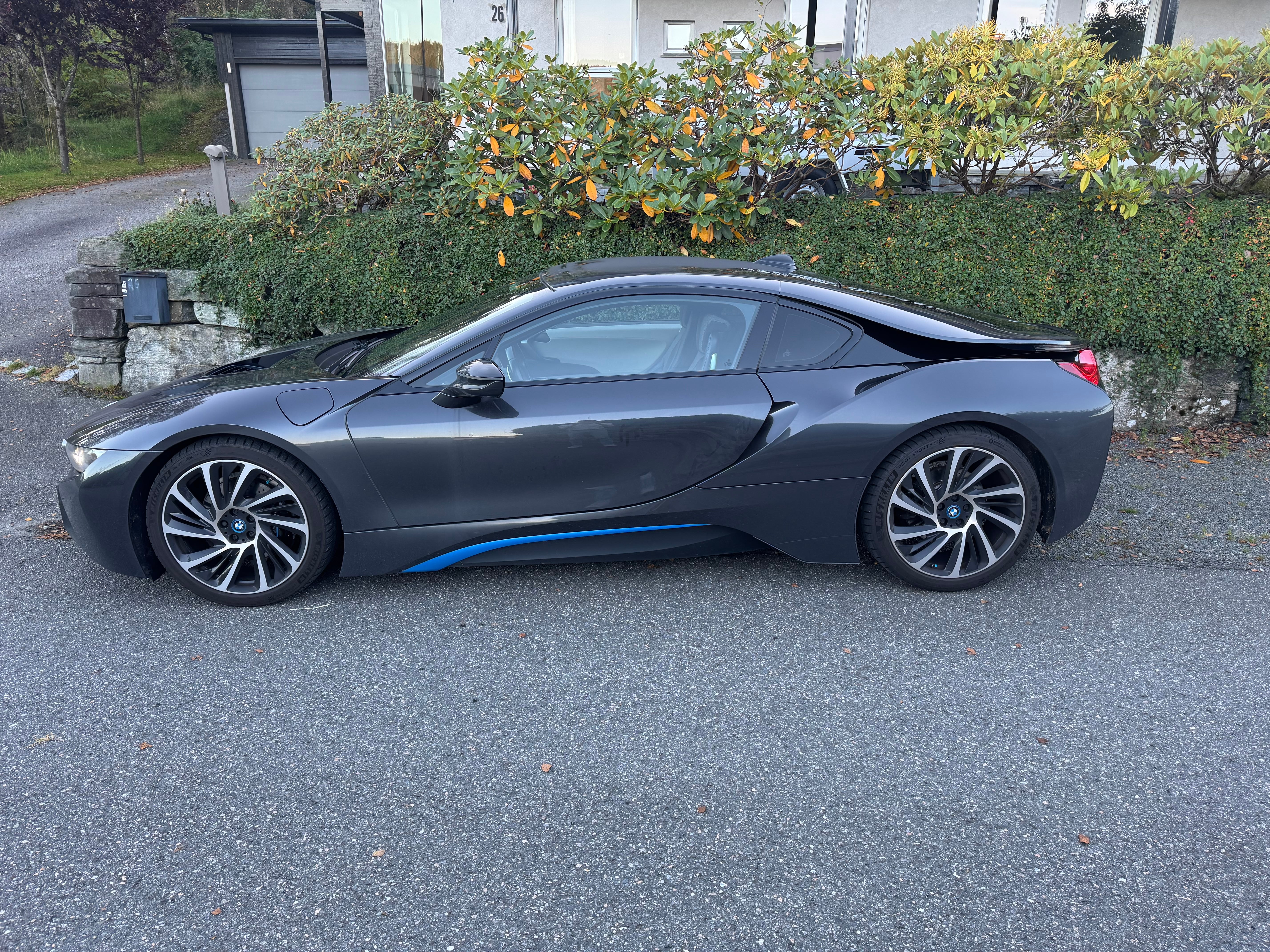 BMW i8 med Aircondition