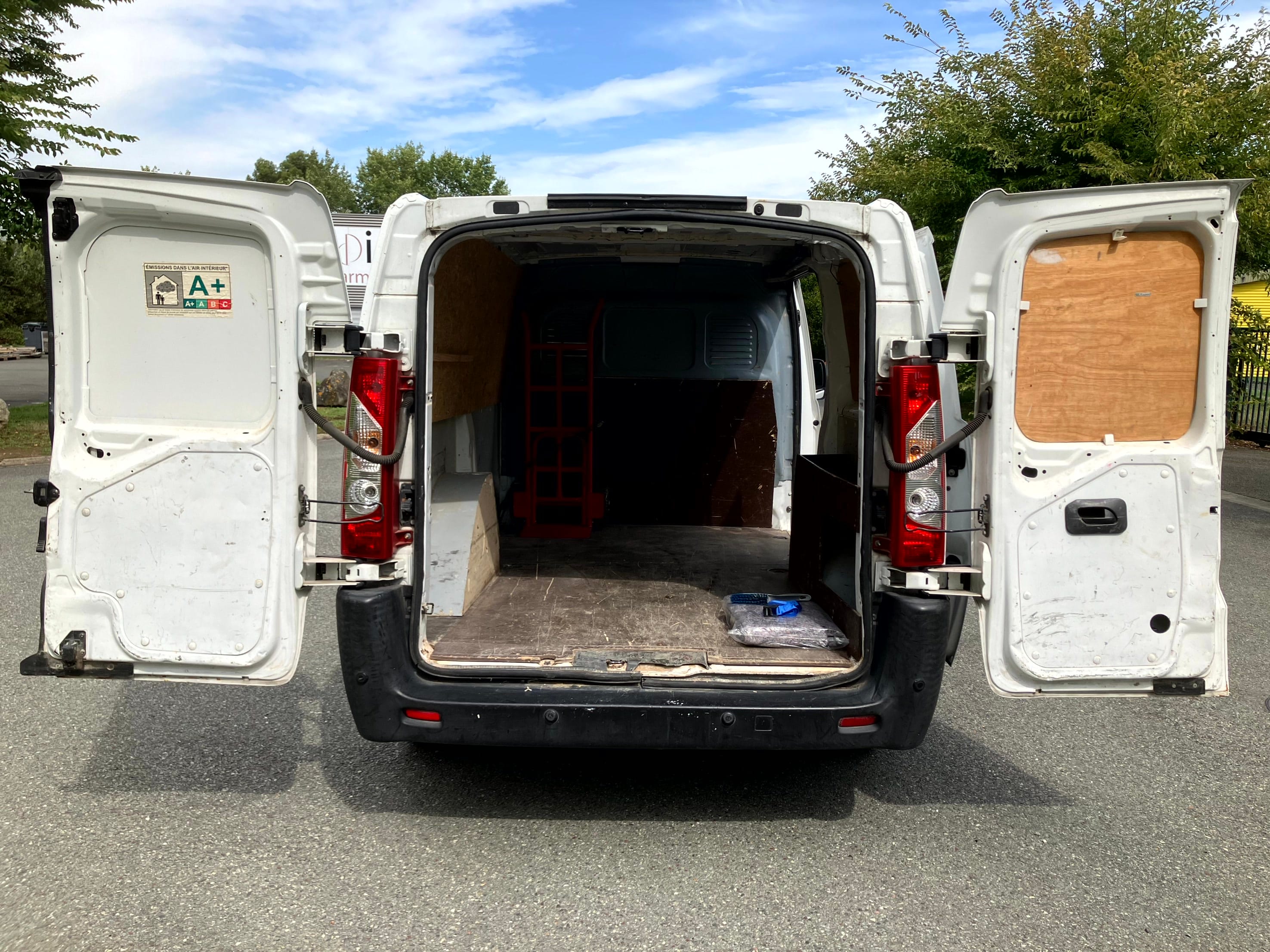 Citroen Jumpy Version rallongée L2H1 avec Pneus neige