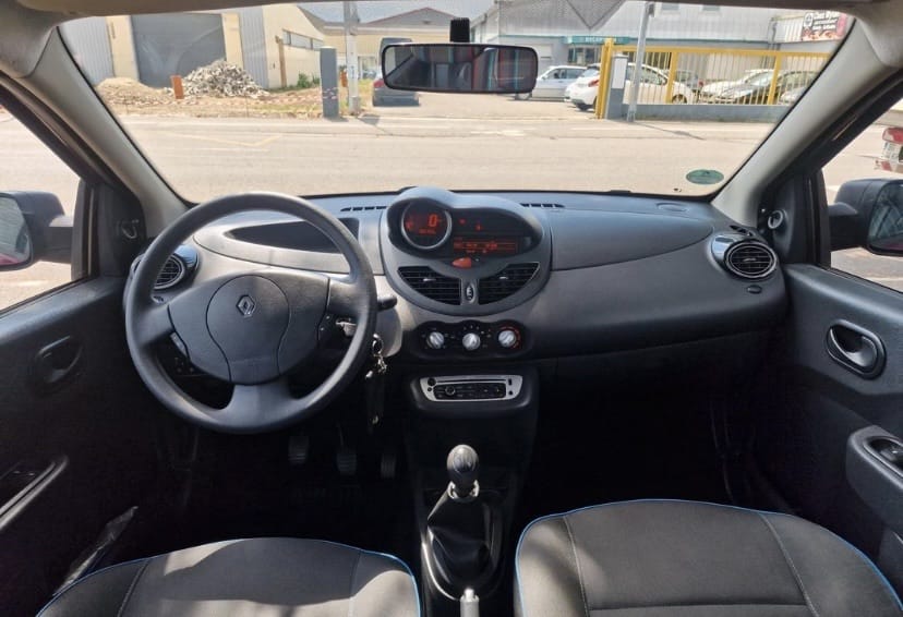 Renault Twingo avec Entrée audio / iPod