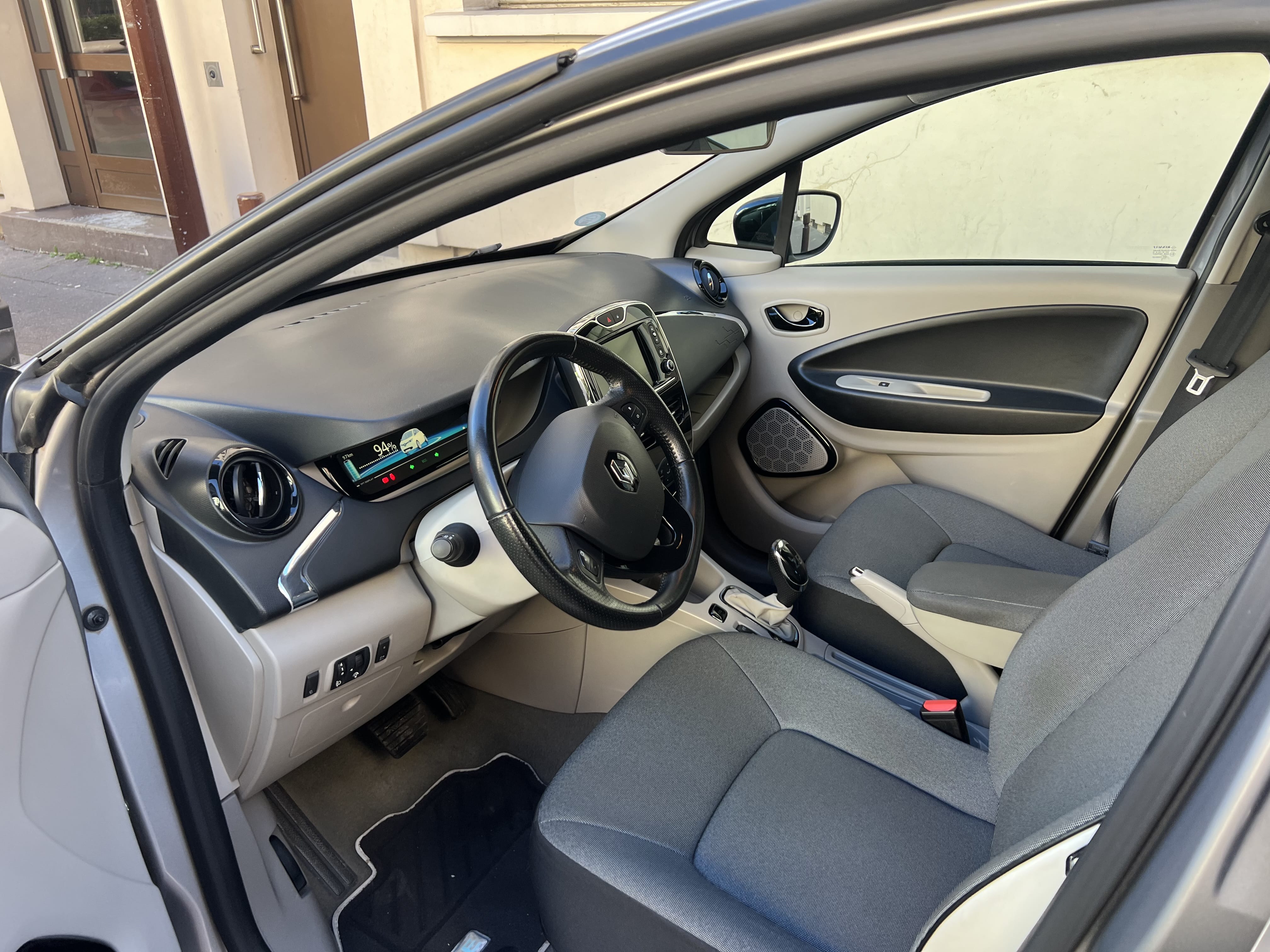 Renault ZOE - Intens - 100 km d'autonomie avec Audio Bluetooth