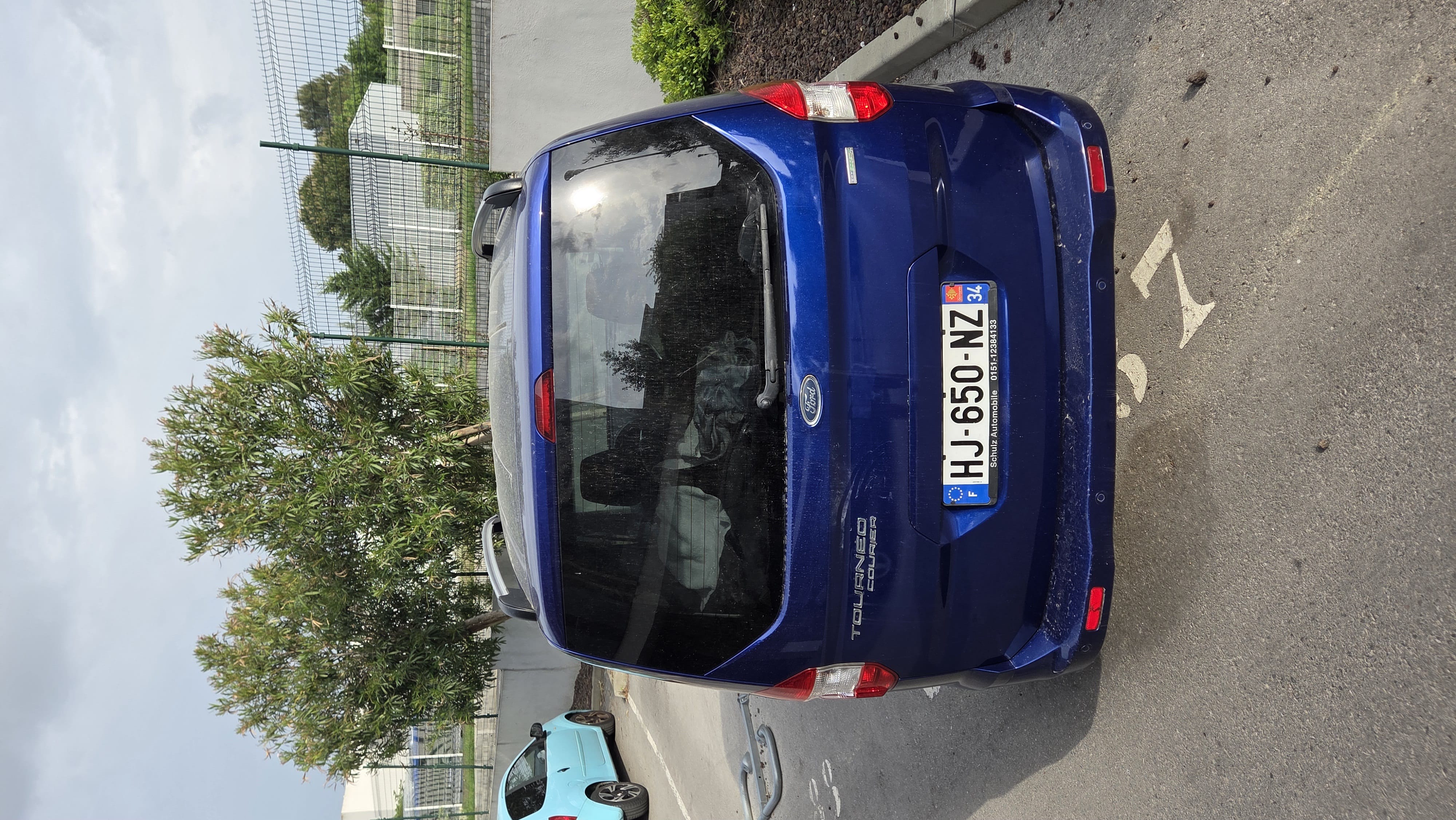 Ford Courier avec Port USB