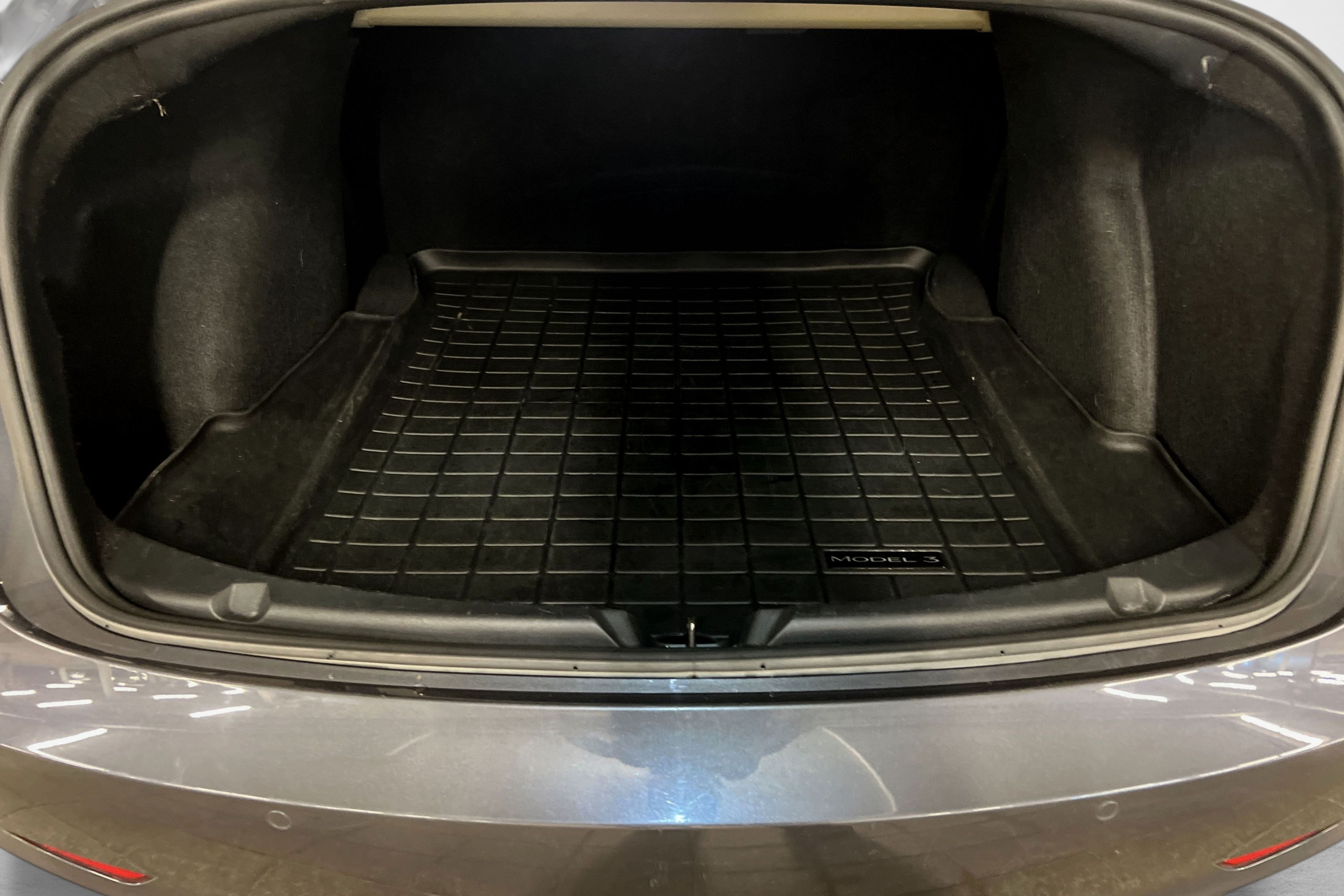 Tesla Model 3 Long Range med Bluetooth audio
