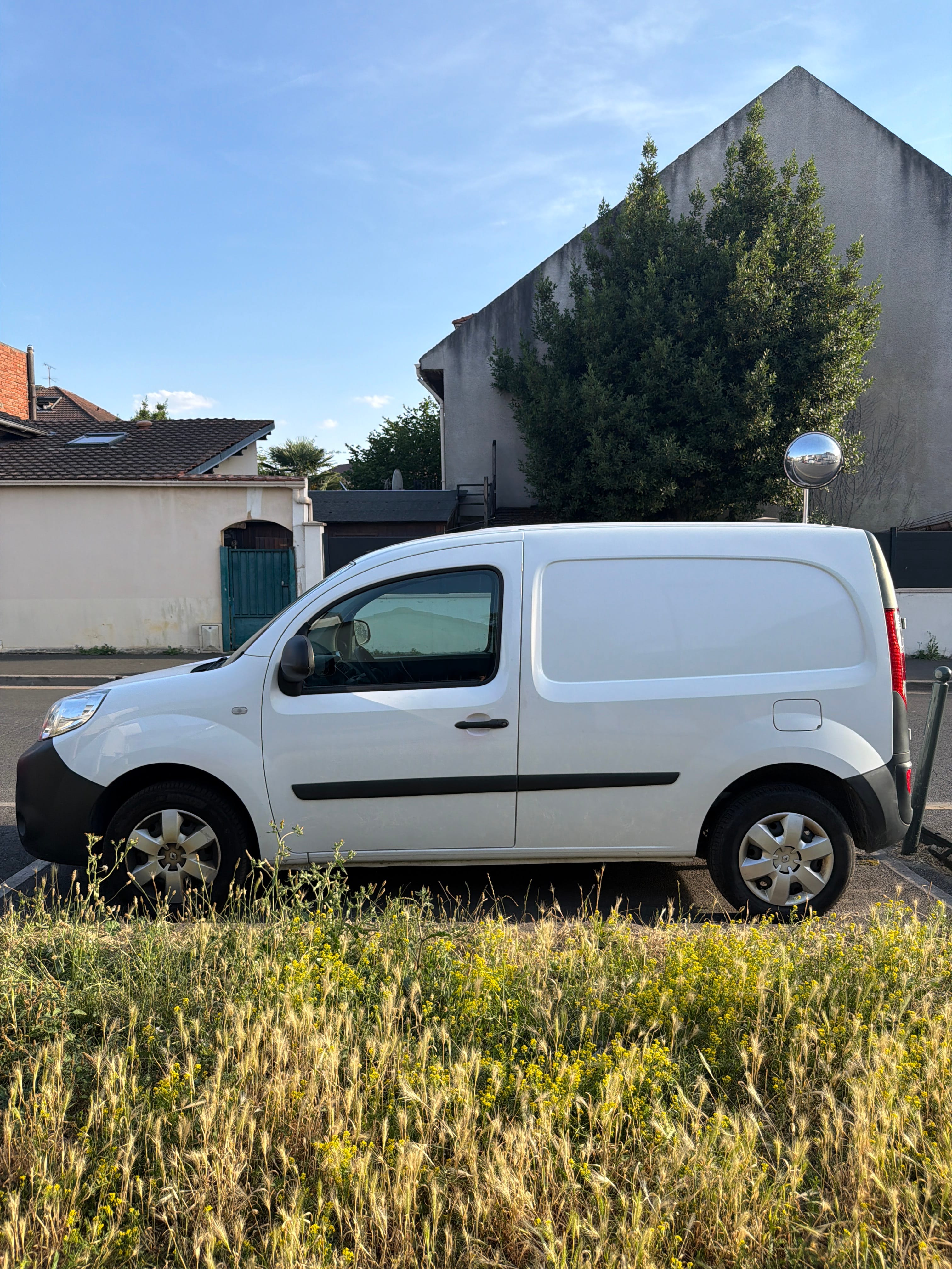 Renault Kangoo Express avec Autoradio