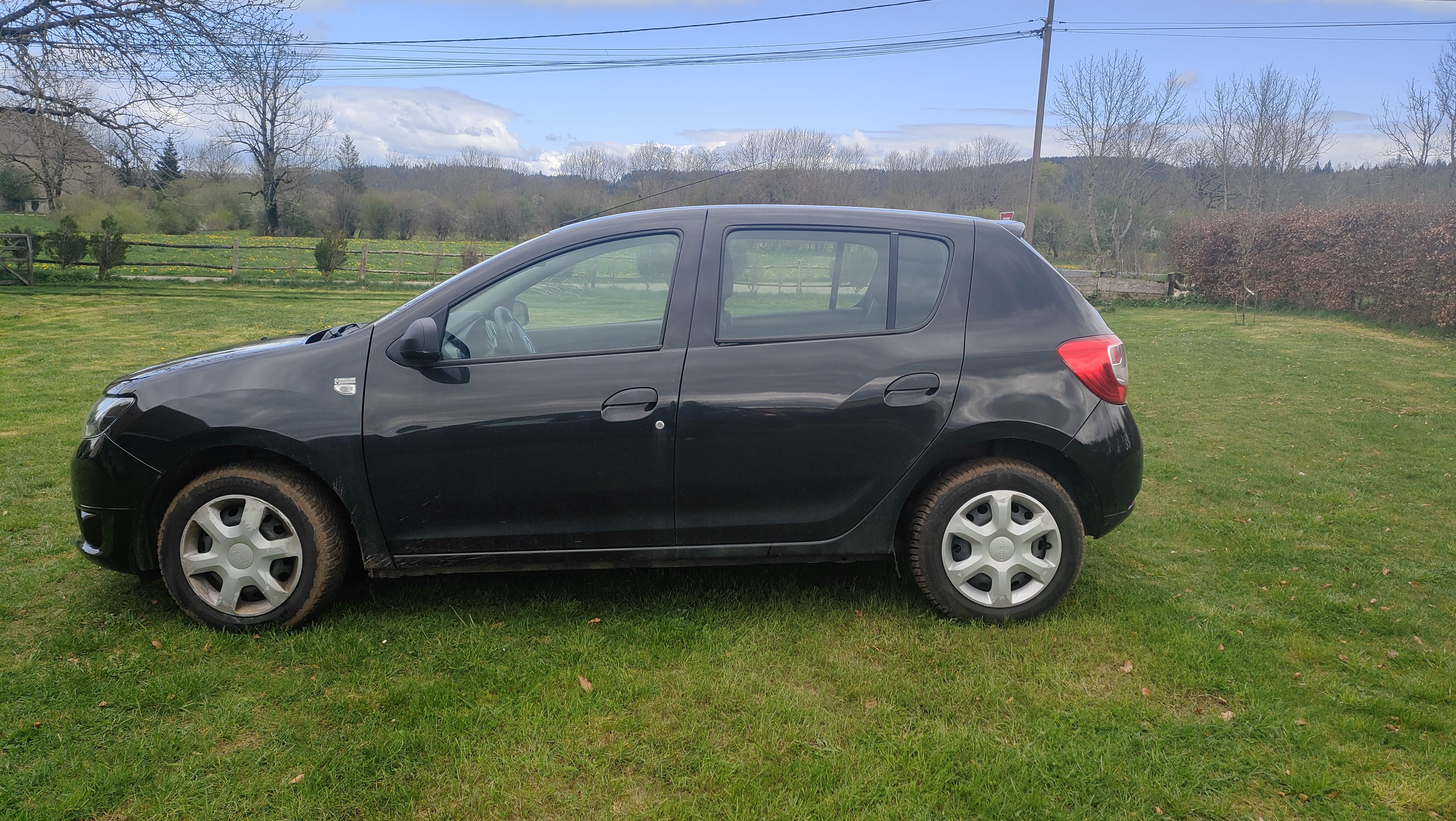 Dacia Sandero avec Siège bébé