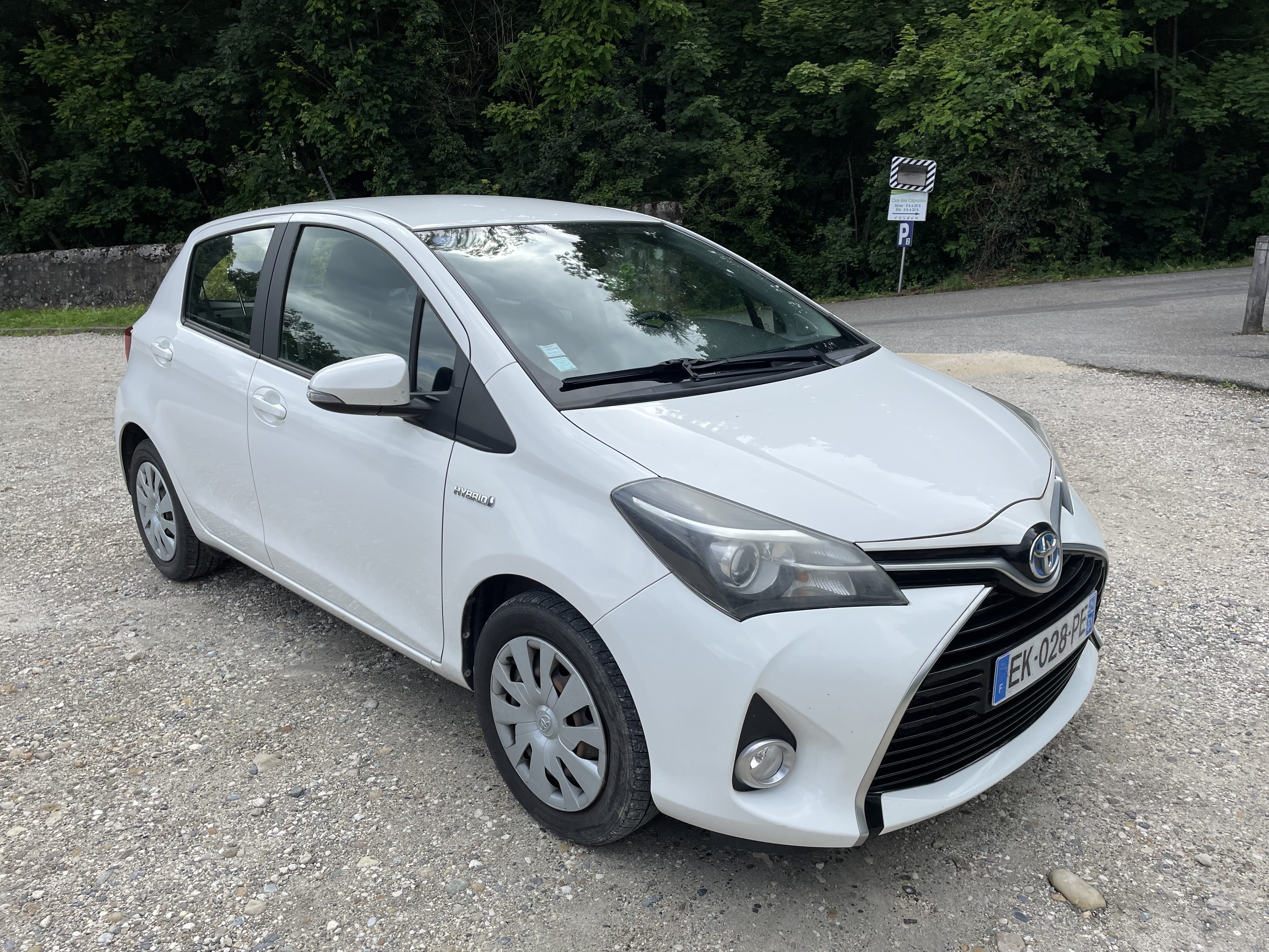 Toyota Yaris Hybride, 2017, Essence 95, automatique