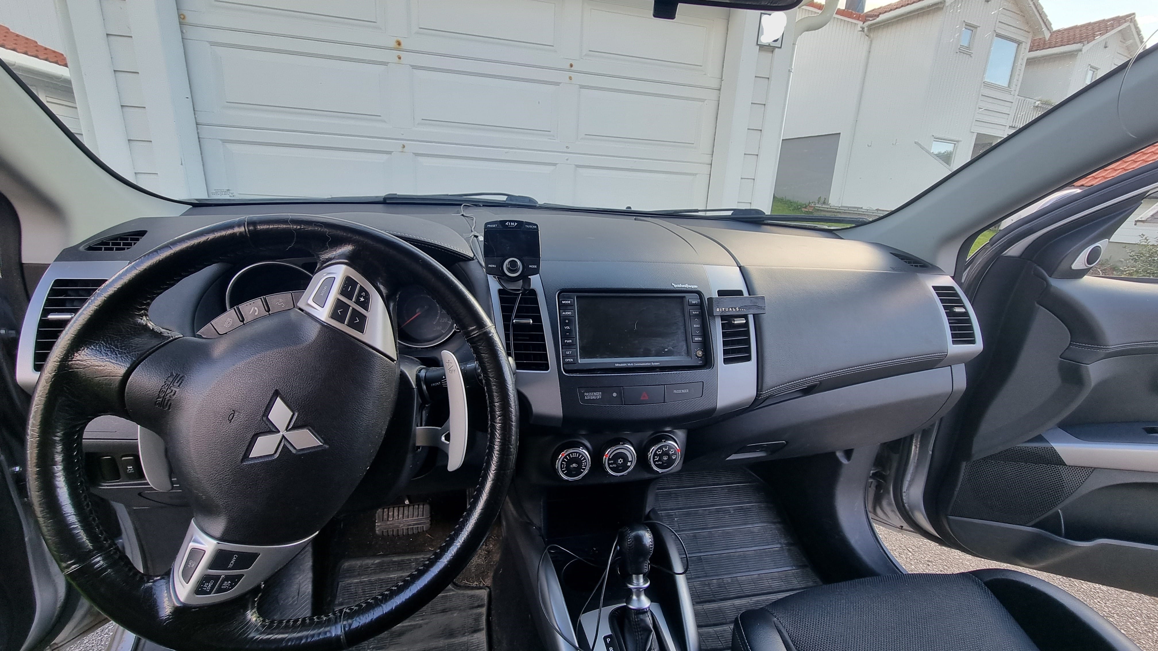 Mitsubishi Outlander med GPS