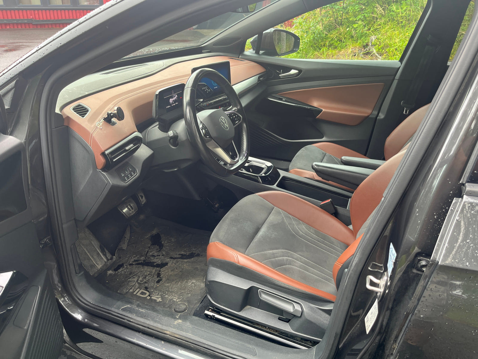 Volkswagen ID.4 Pro with Air conditioning