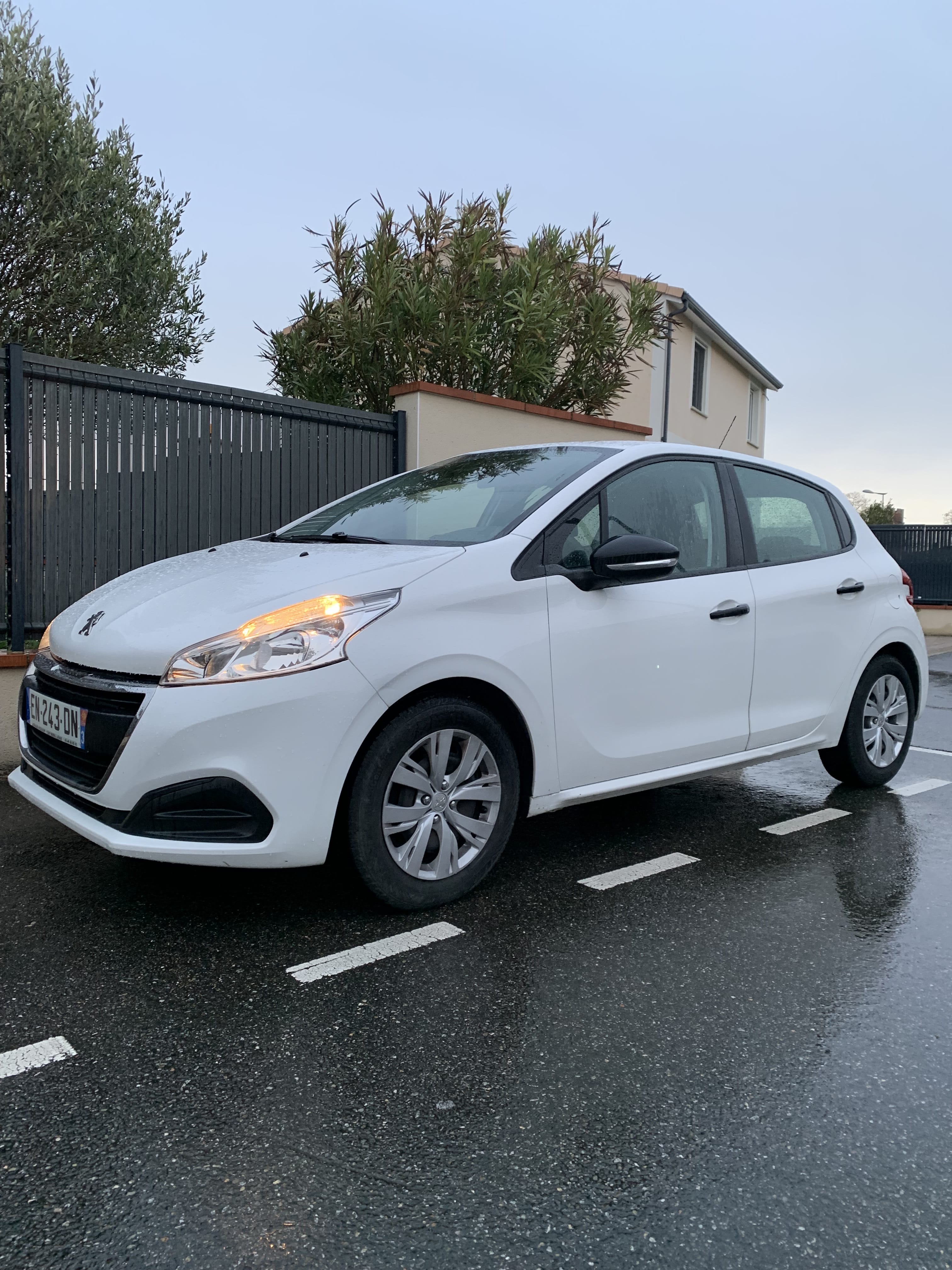 Peugeot 208, 2017, Essence 95