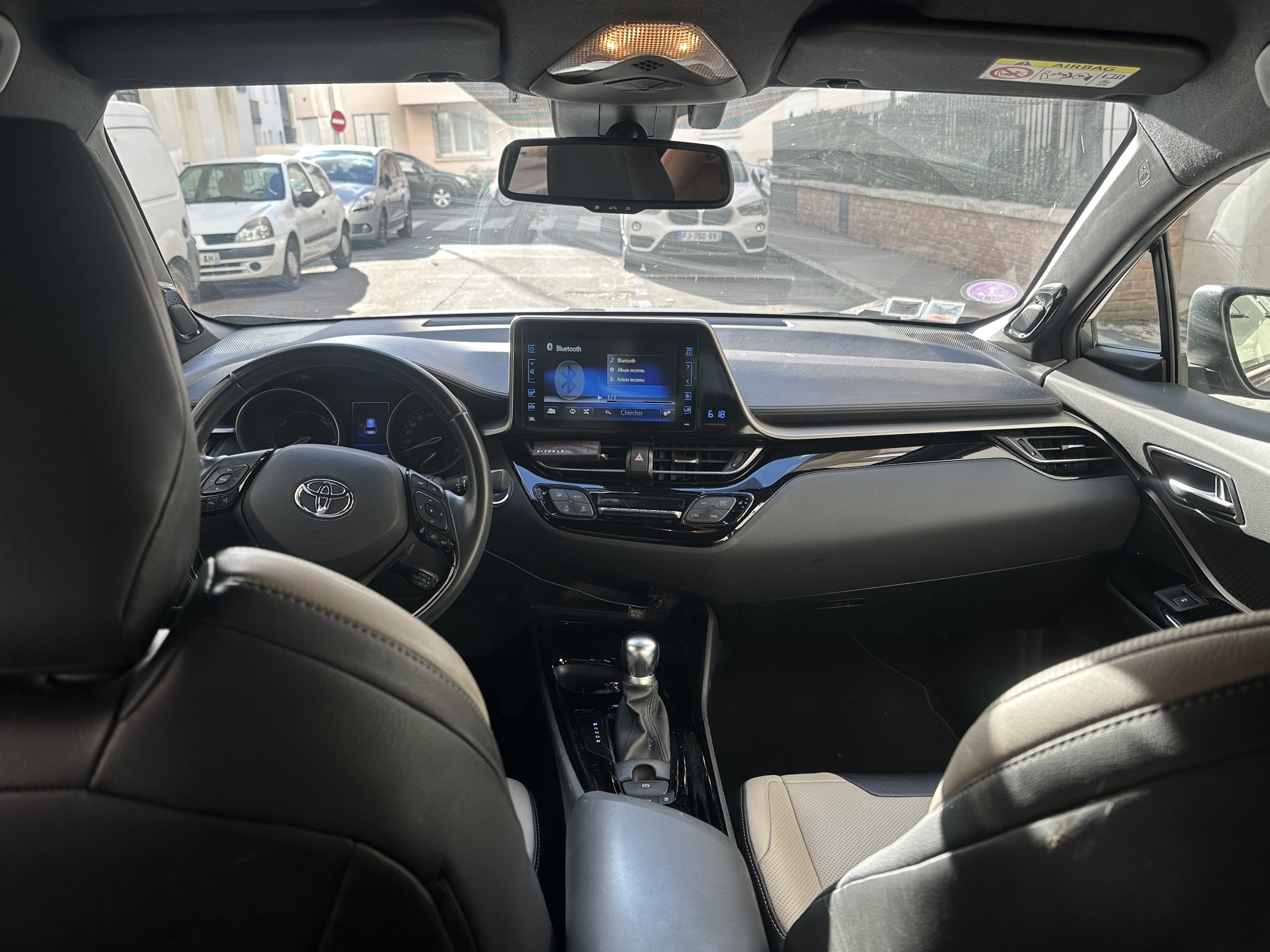 Toyota C-HR Hybrid avec GPS