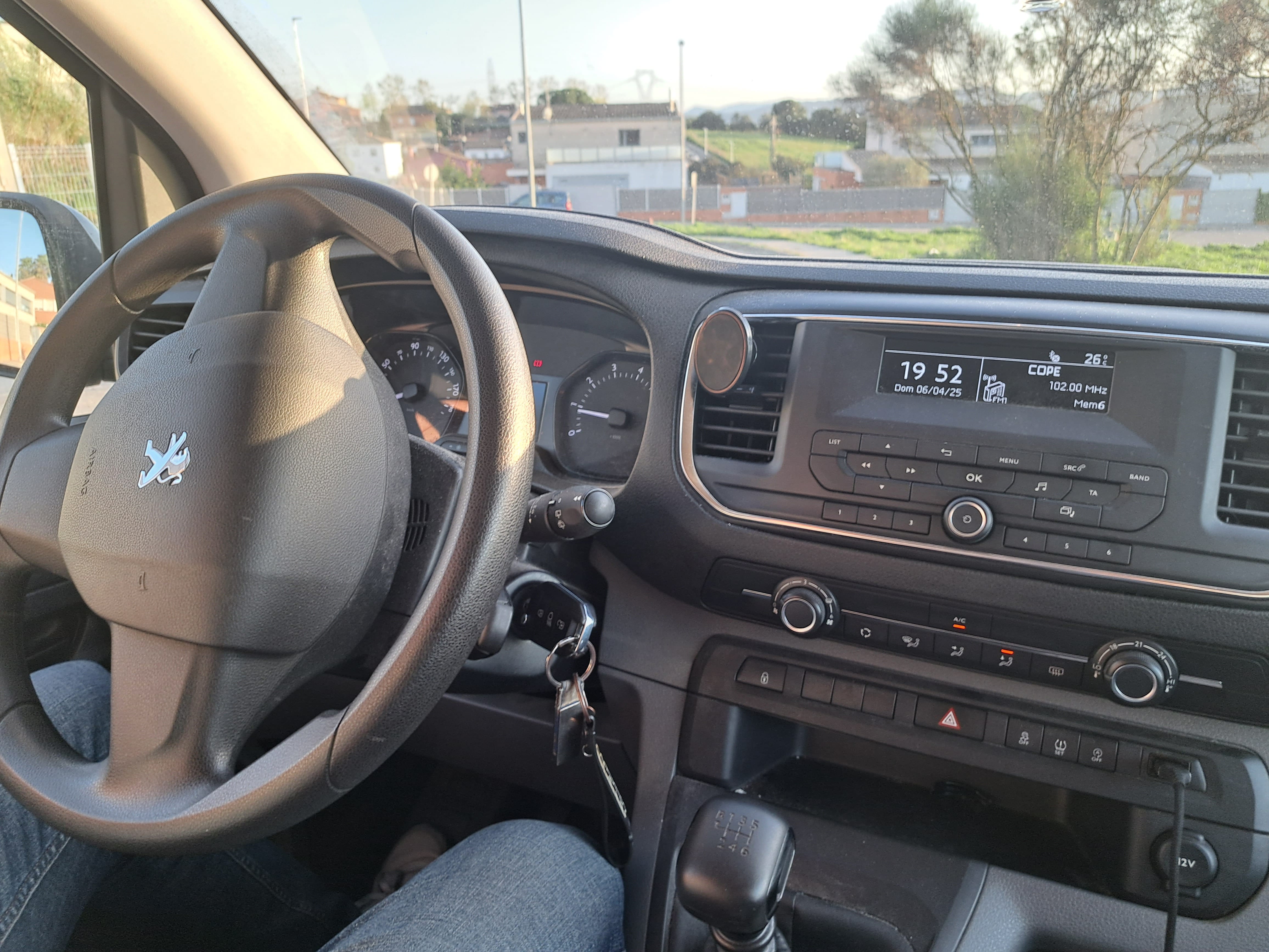 Peugeot Expert Combi con Silla infantil