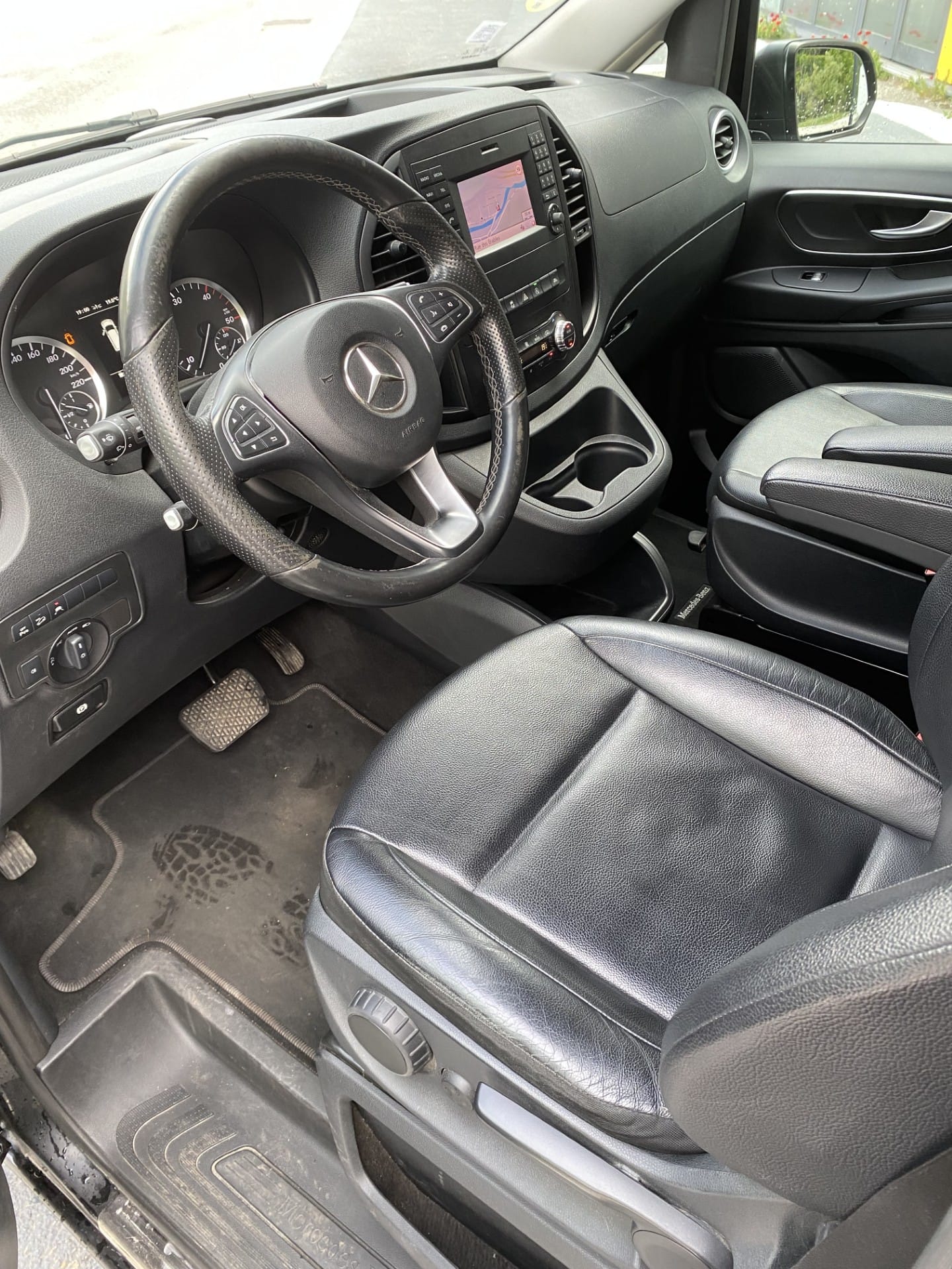 Mercedes-Benz Vito Tourer avec GPS