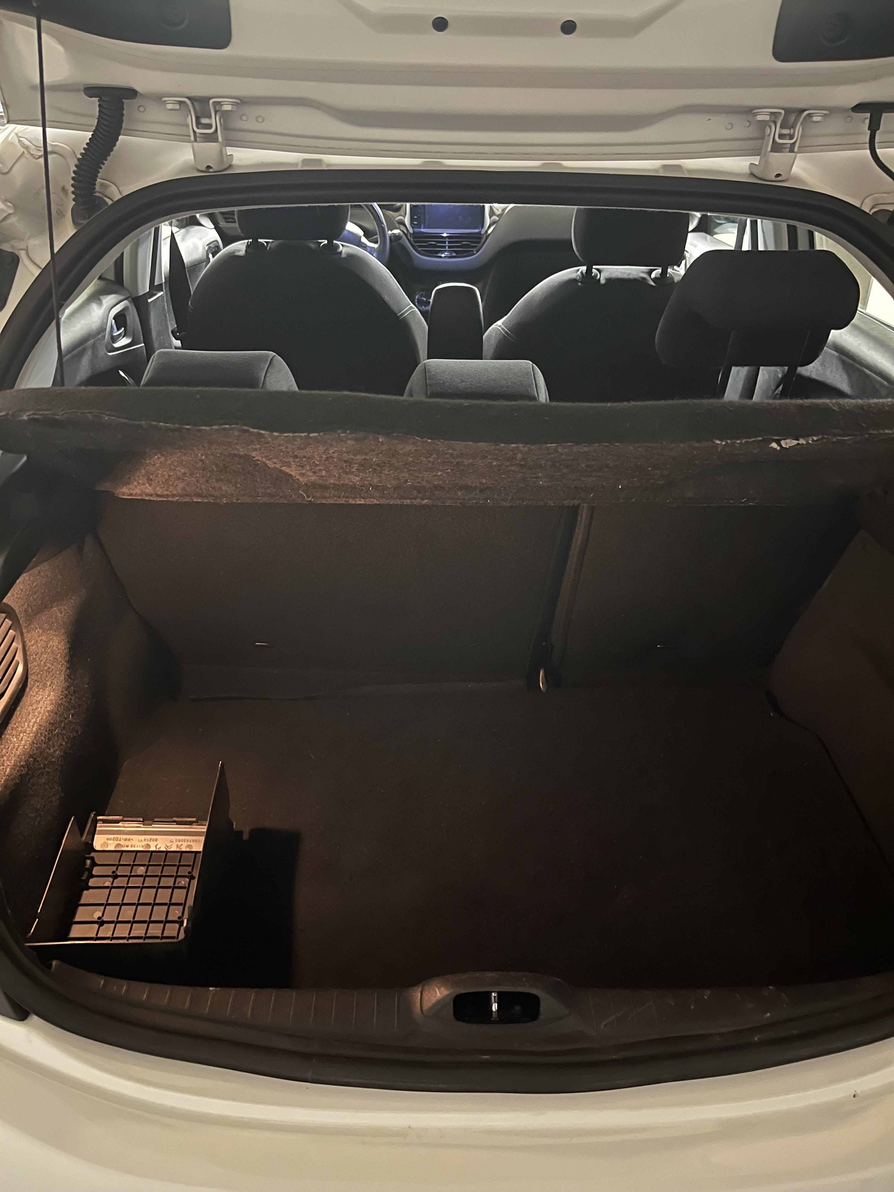 Peugeot 208 avec GPS