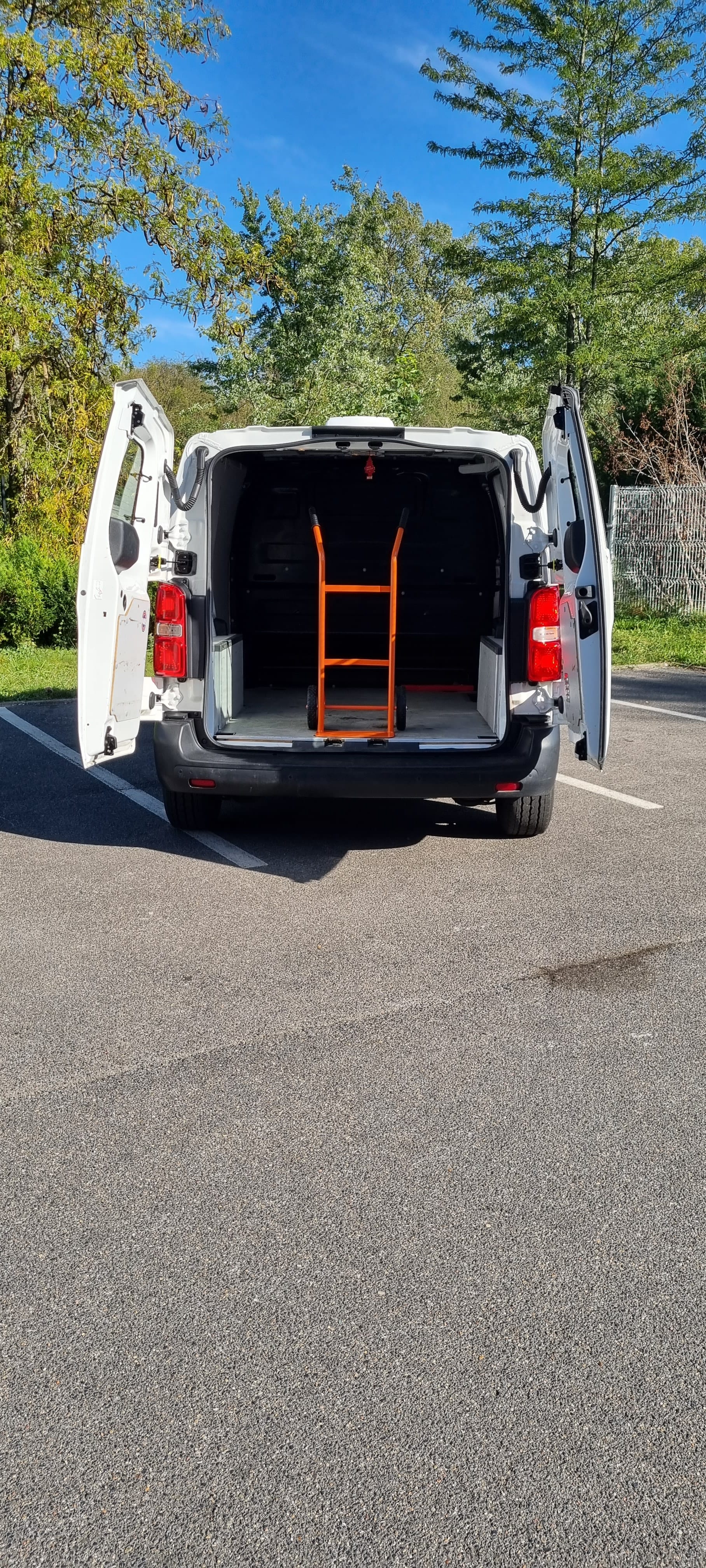 Peugeot Expert Compact 1.6 Hdi 90ch FB-546-PM avec Audio Bluetooth