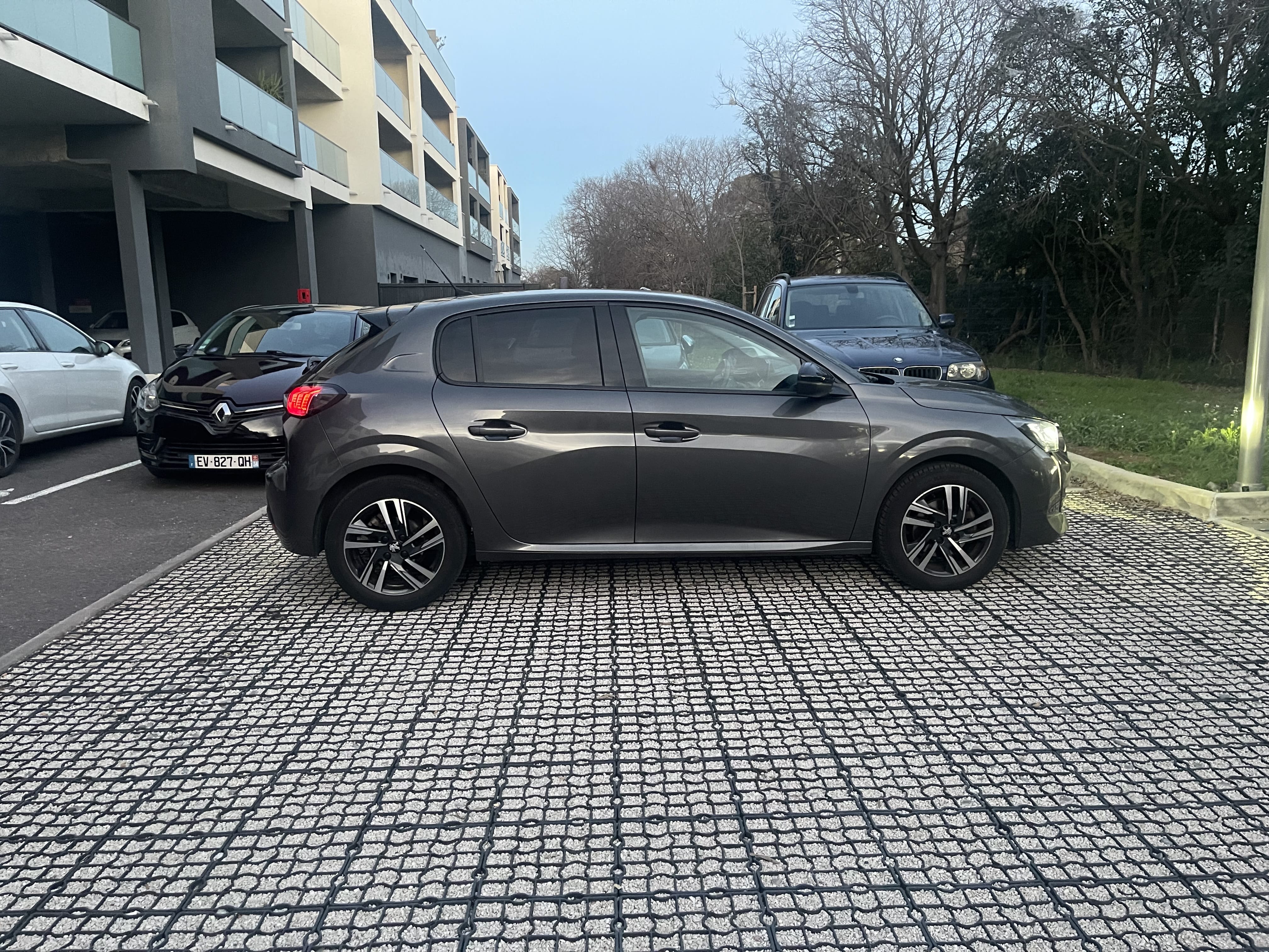 Peugeot 208 avec Climatisation