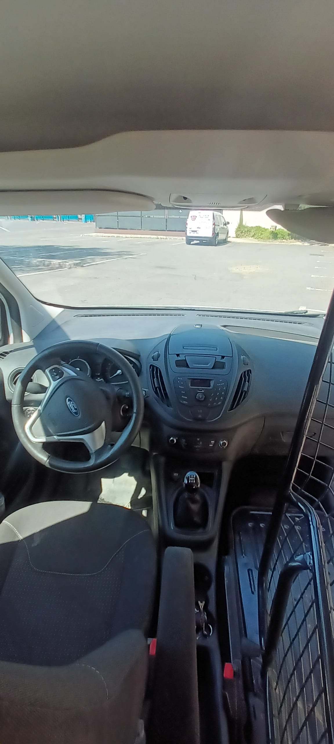 Ford Transit Courier Fourgon 1.5tdci