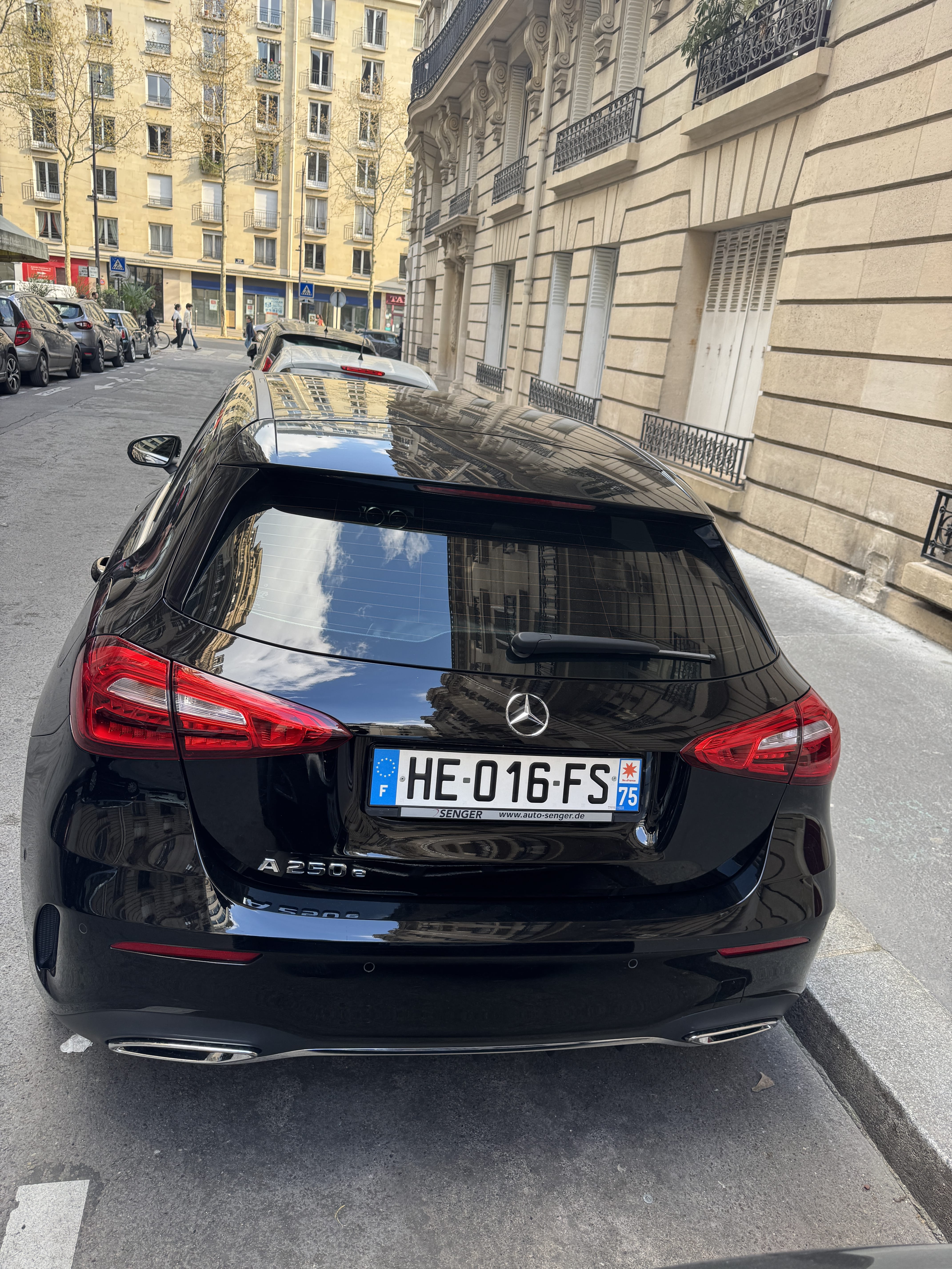 Mercedes-Benz Classe A 250 e avec GPS