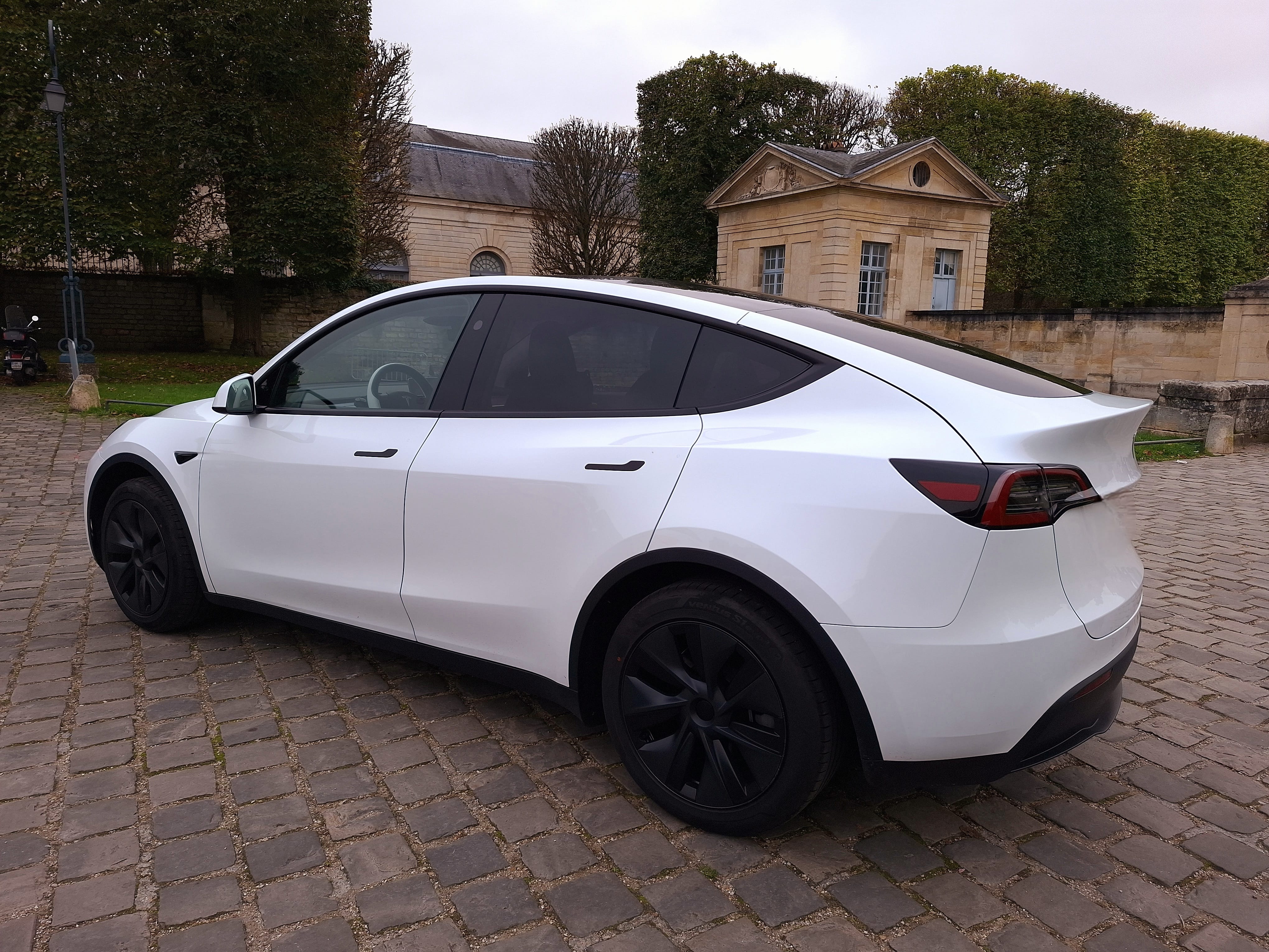 Tesla Model Y avec Climatisation