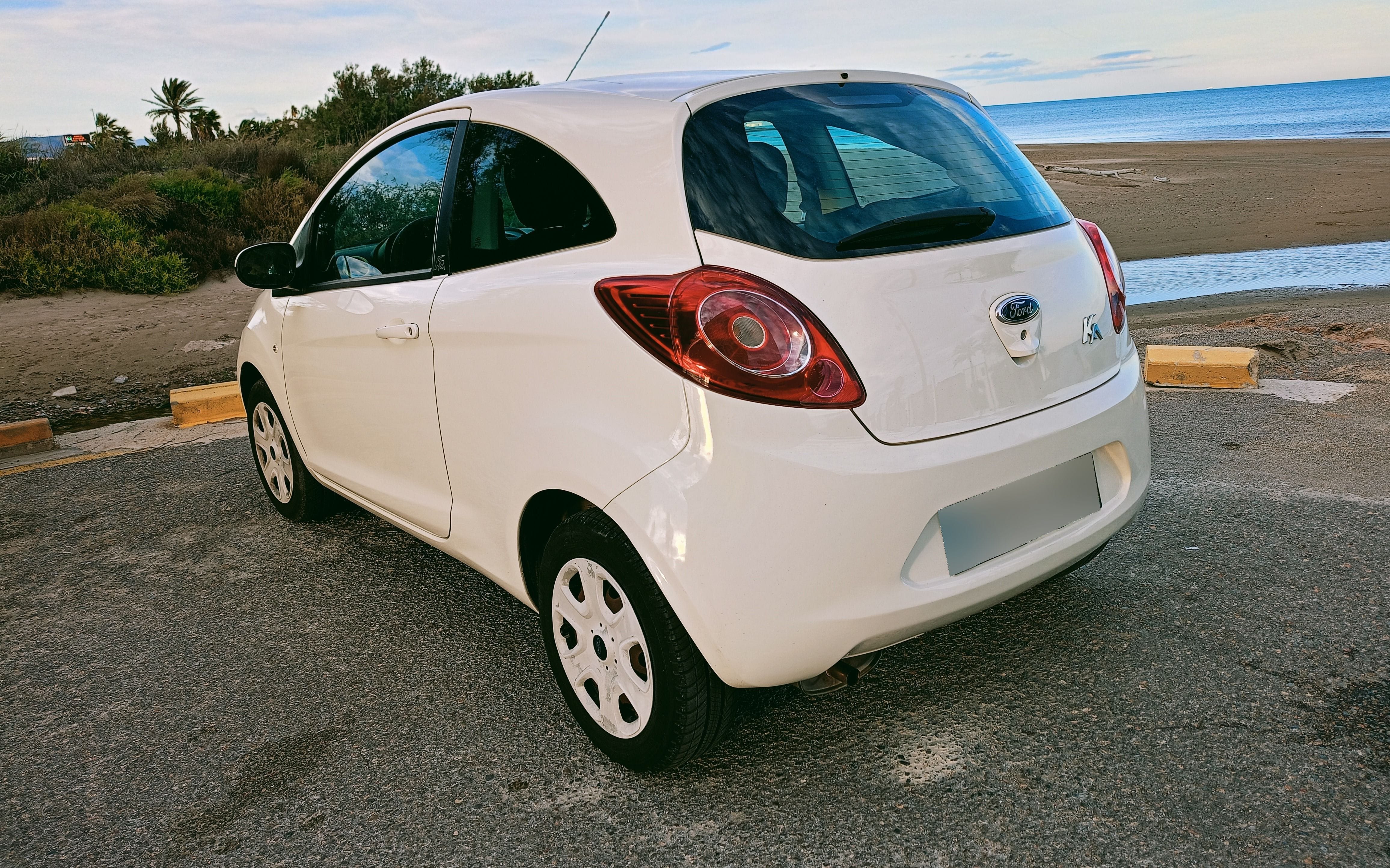 Ford Ka mit Navigationsgerät