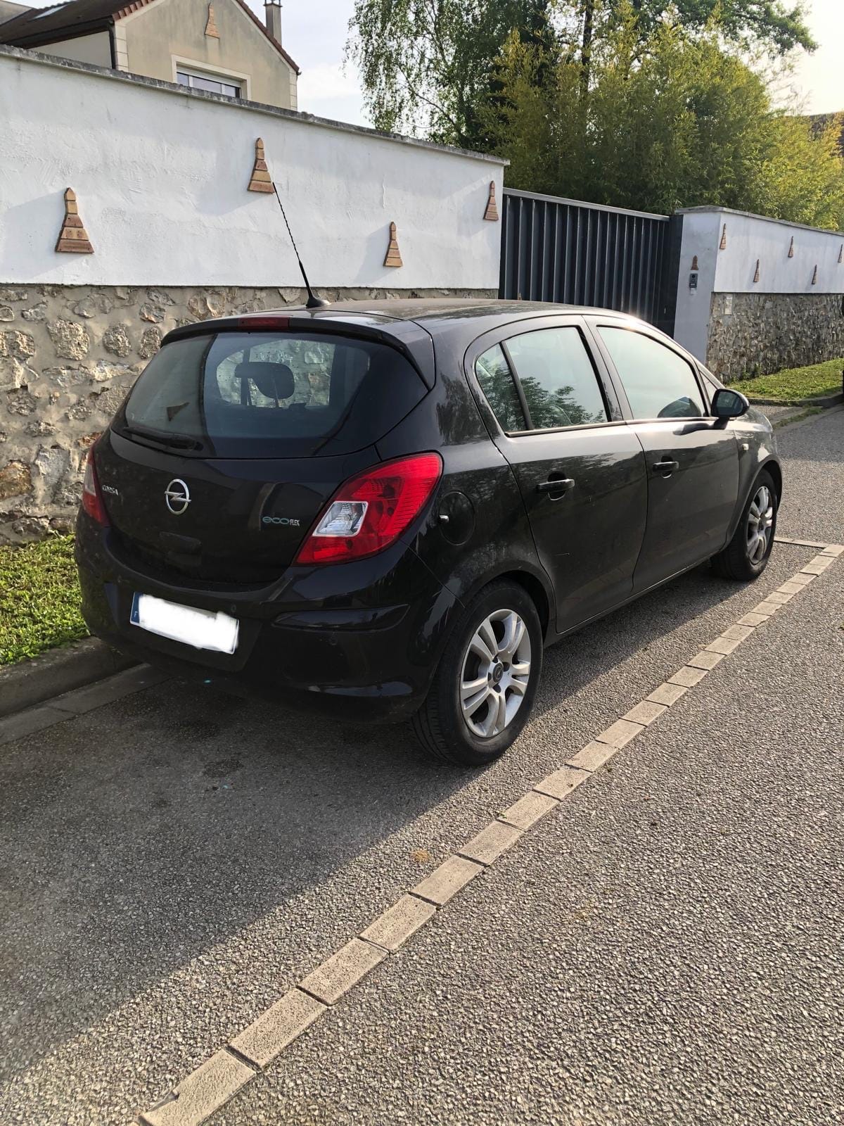 Opel Corsa avec Entrée audio / iPod