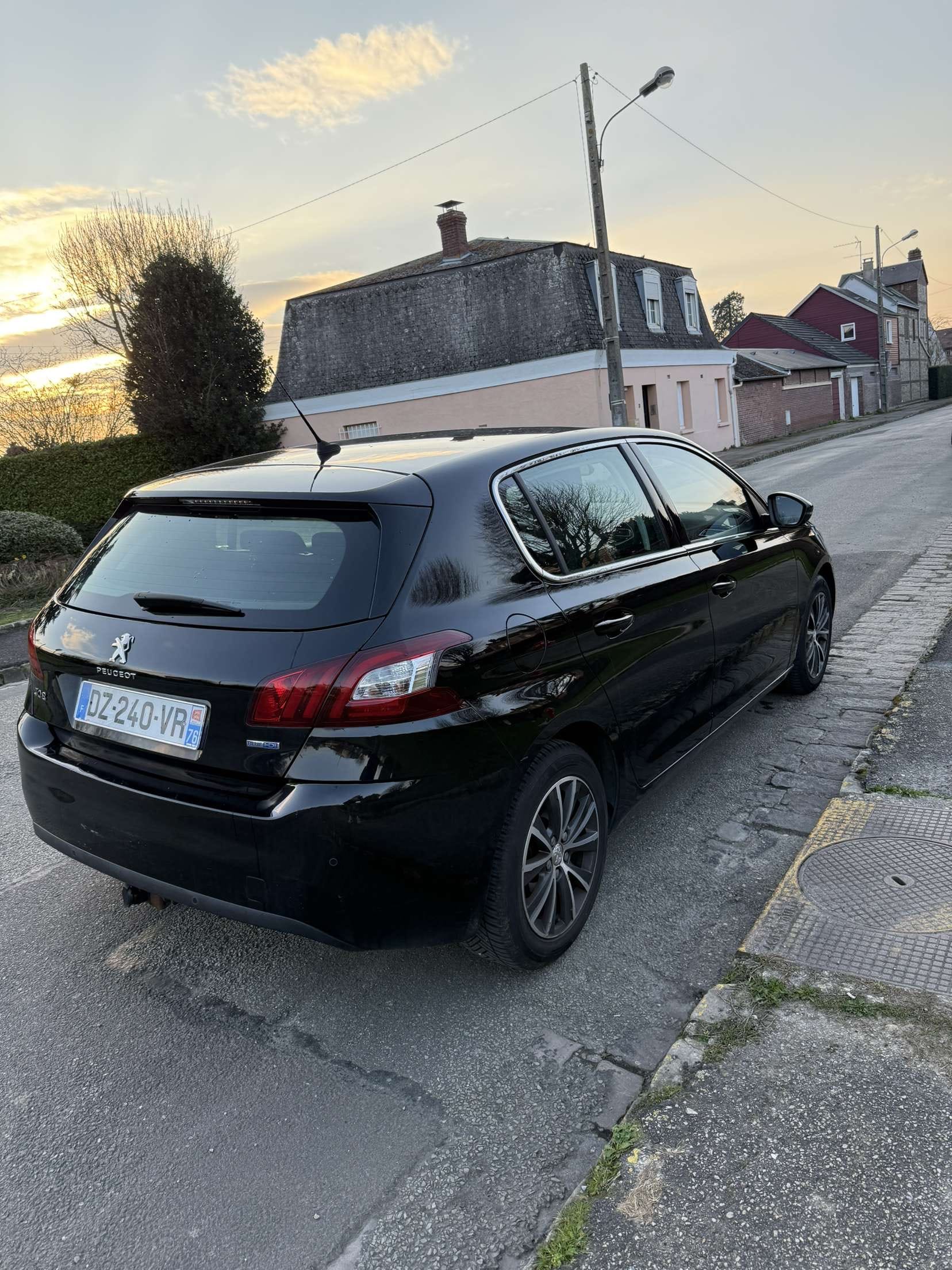 Peugeot 308 avec GPS
