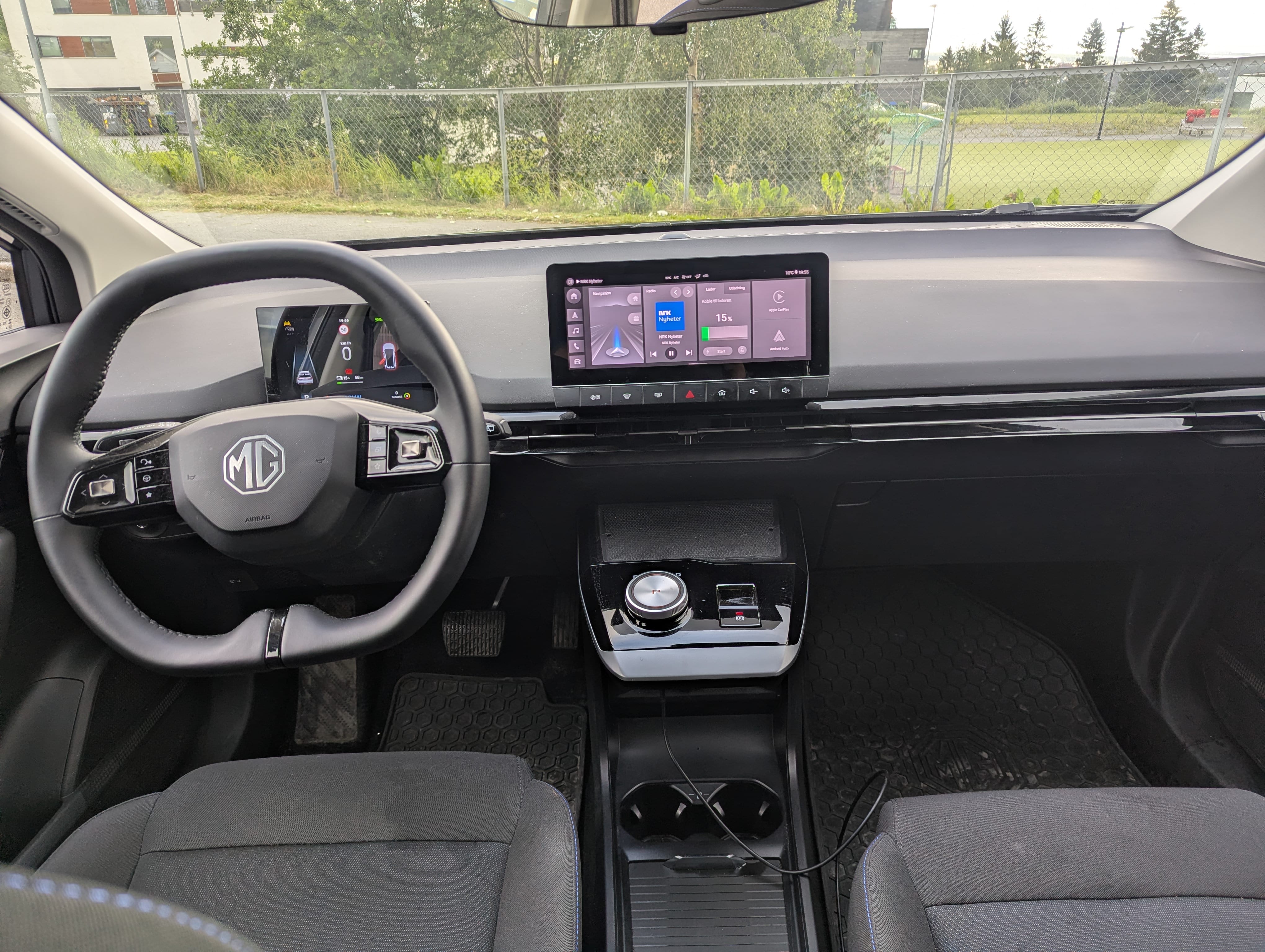 MG MG4 med GPS